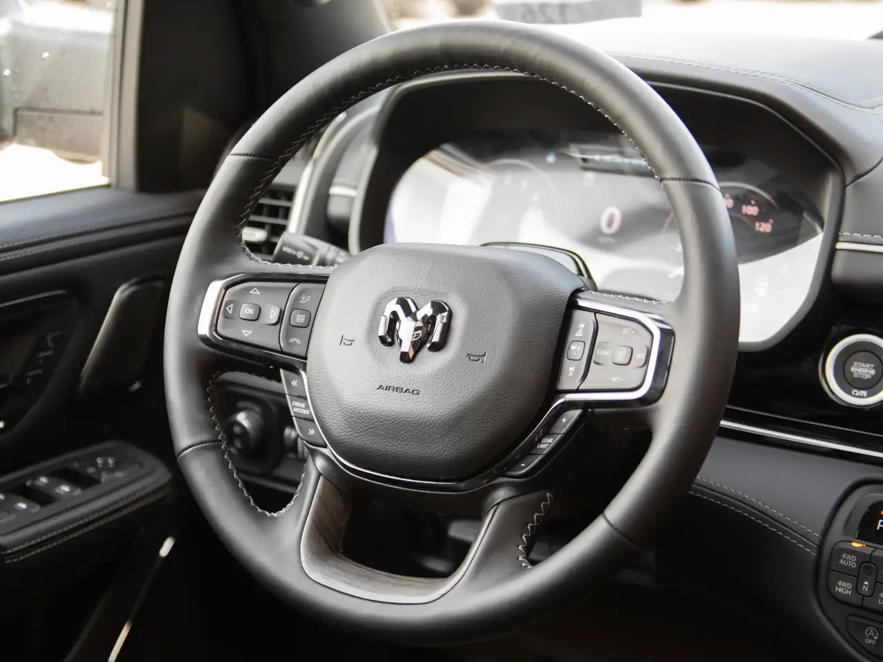 RAM 1500 снимка RAM 1500