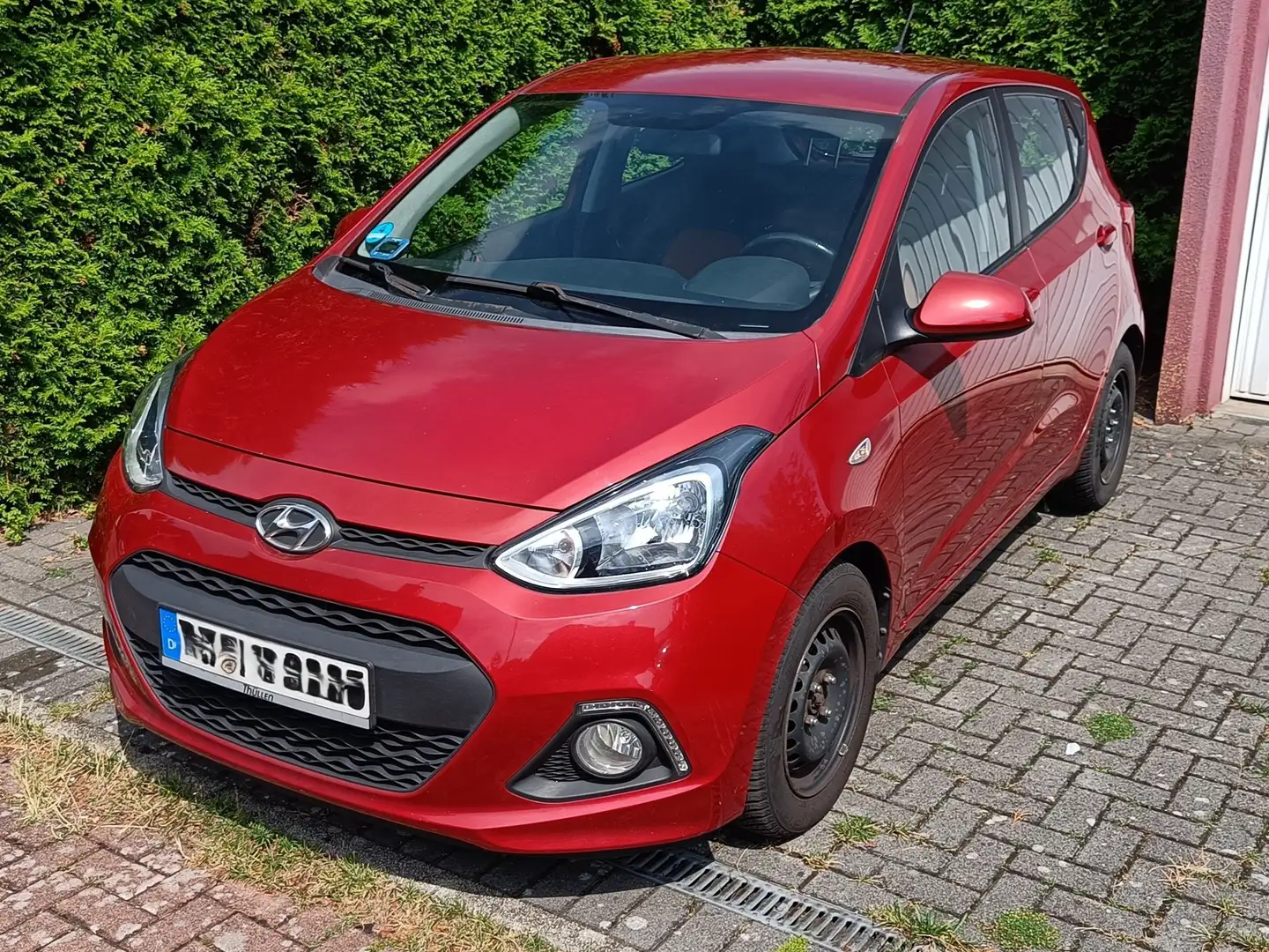 Hyundai i10 i10 1.2 Fifa World Cup Edition Rot - 2