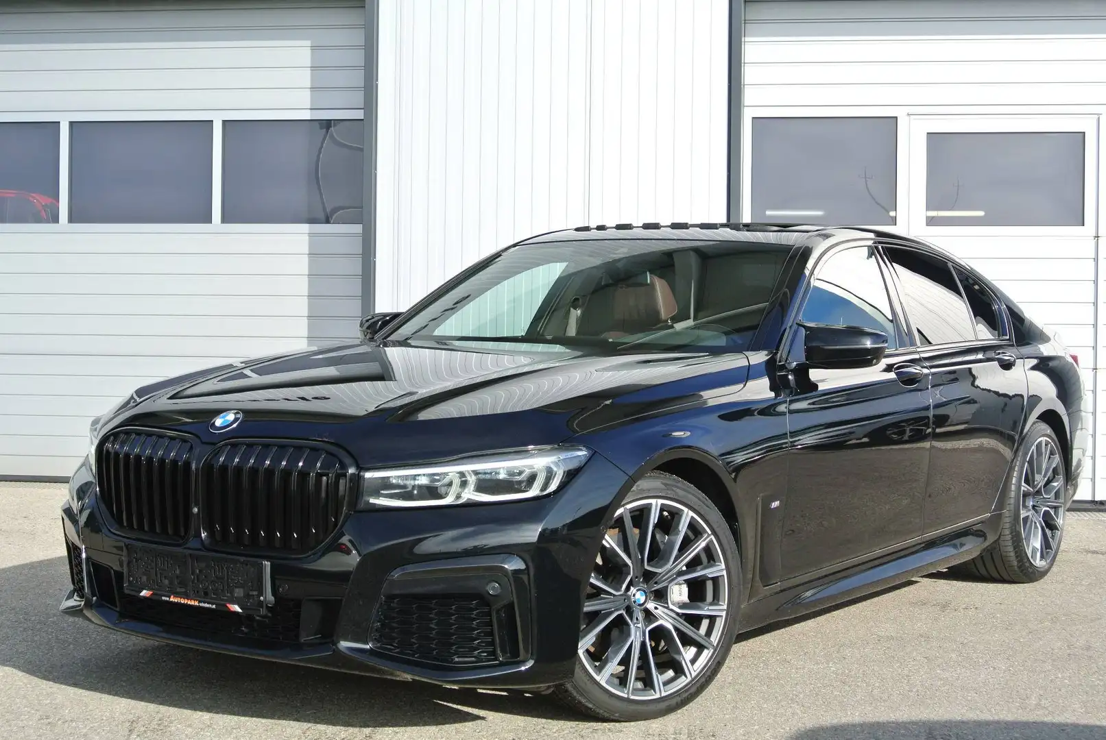 BMW 740 d xDrive Aut. ** M-Paket * LEDER * SD * HUD * Schwarz - 1