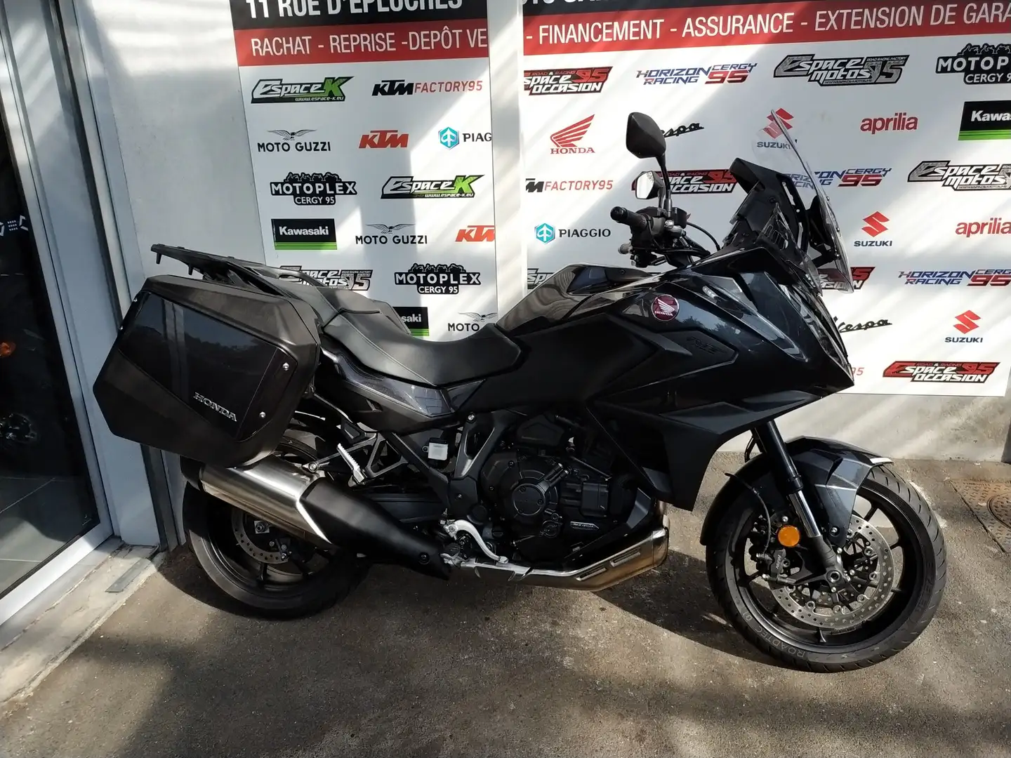 Honda NT 1100 Noir - 1
