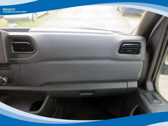 Renault Master view 6