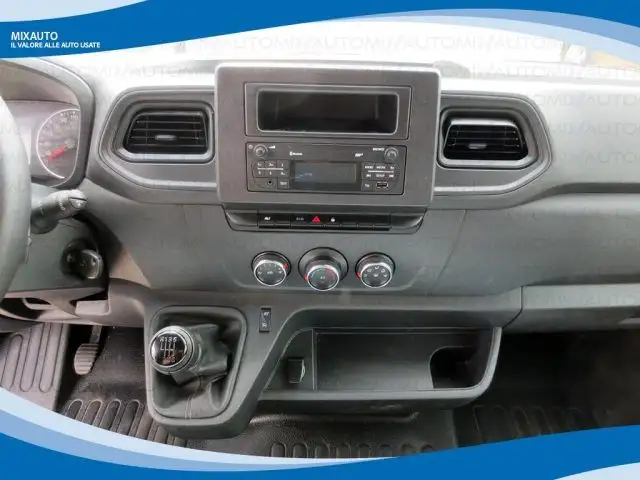 Renault Master view 5