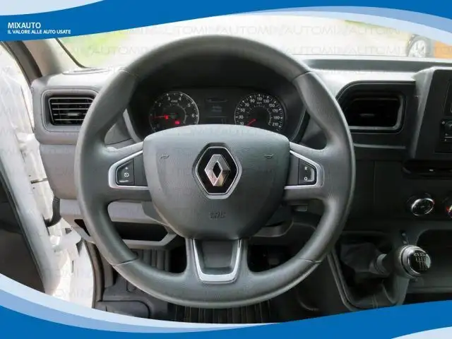 Renault Master view 4
