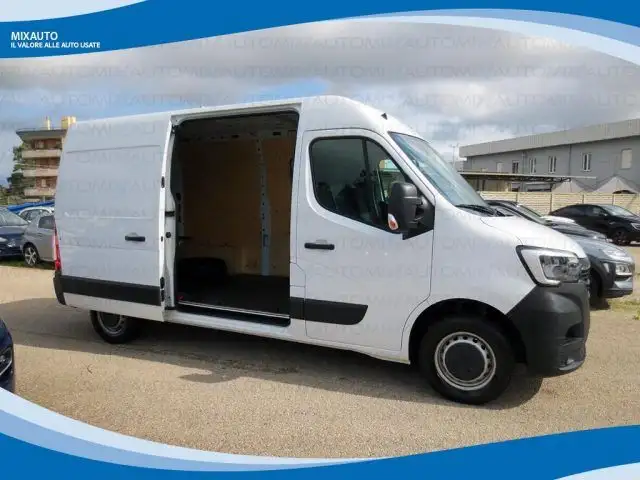 Renault Master view 10
