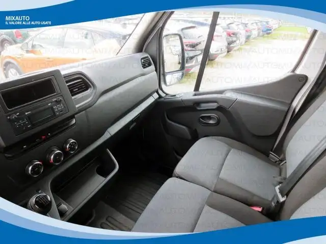 Renault Master view 7