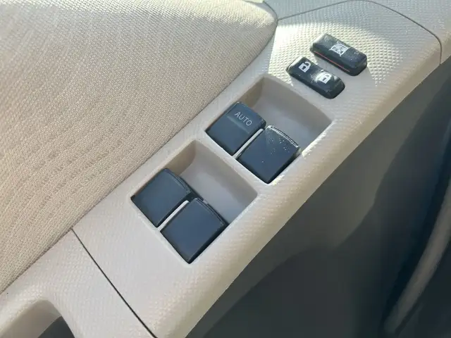 Toyota Yaris view 9