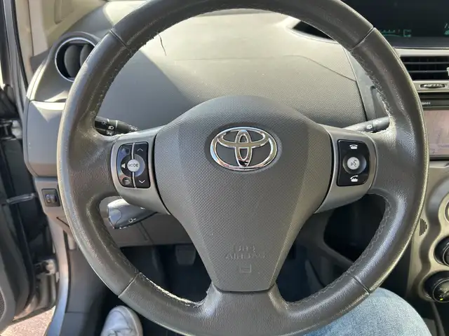 Toyota Yaris view 12