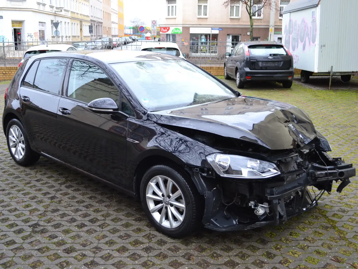 Volkswagen Golf Lounge BMT Zwart - 1
