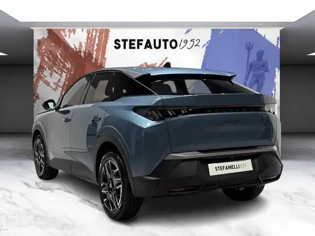 Peugeot 3008 view 5