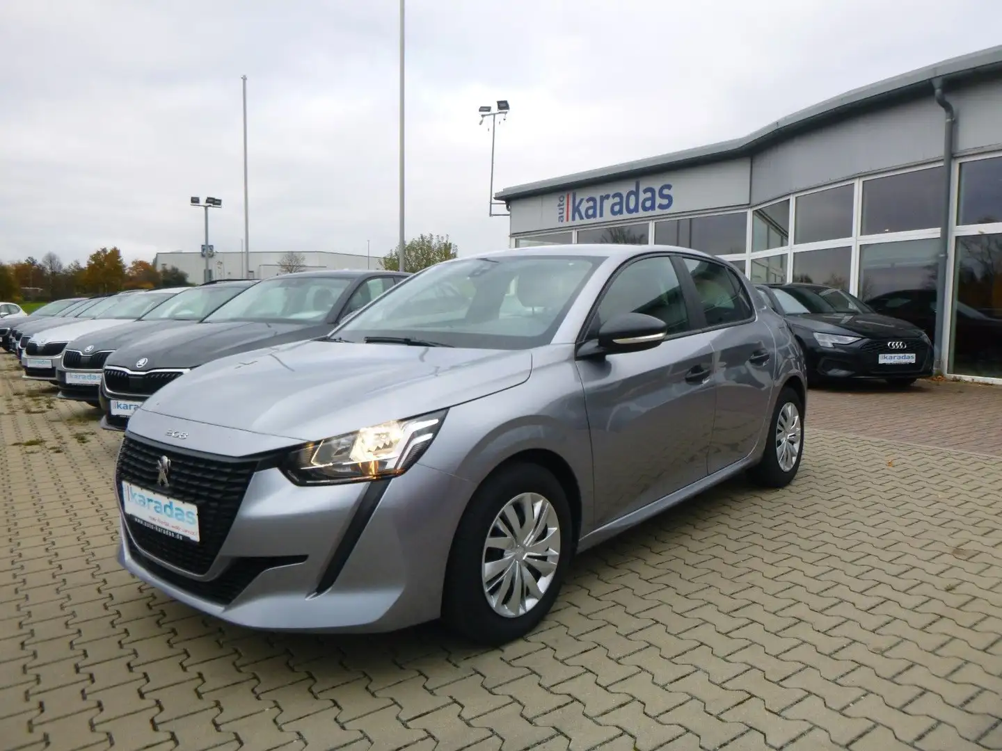 Peugeot 208 Like  8.780 KM/ Klima/TEMP/DAB-Radio Grau - 1