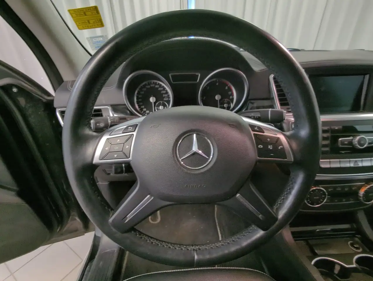 Mercedes-Benz GL-Class photo Mercedes-Benz GL-Class