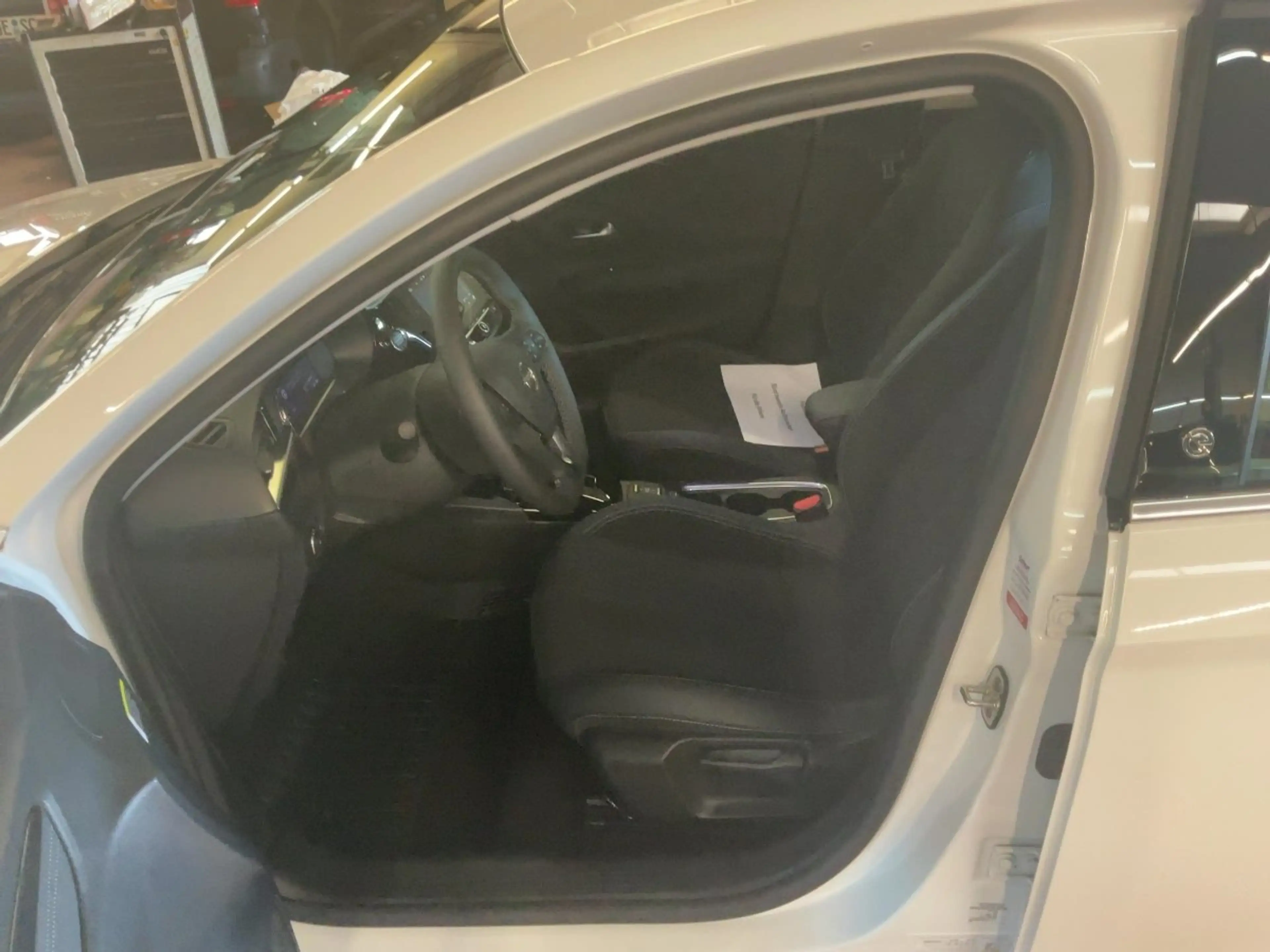 Opel Corsa-e Corsa F e Elegance LED+Navi+Standh.+KlimaA+LM — photo 8