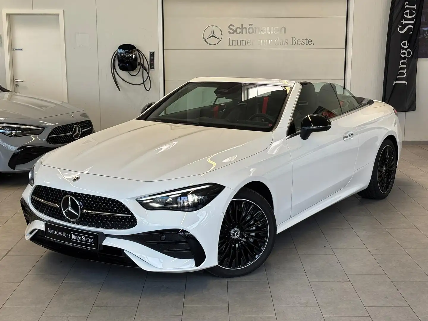 Mercedes-Benz CLE 220 d Cabrio AMG BURMESTER+NIGHT+MEMORY+360° Weiß - 1