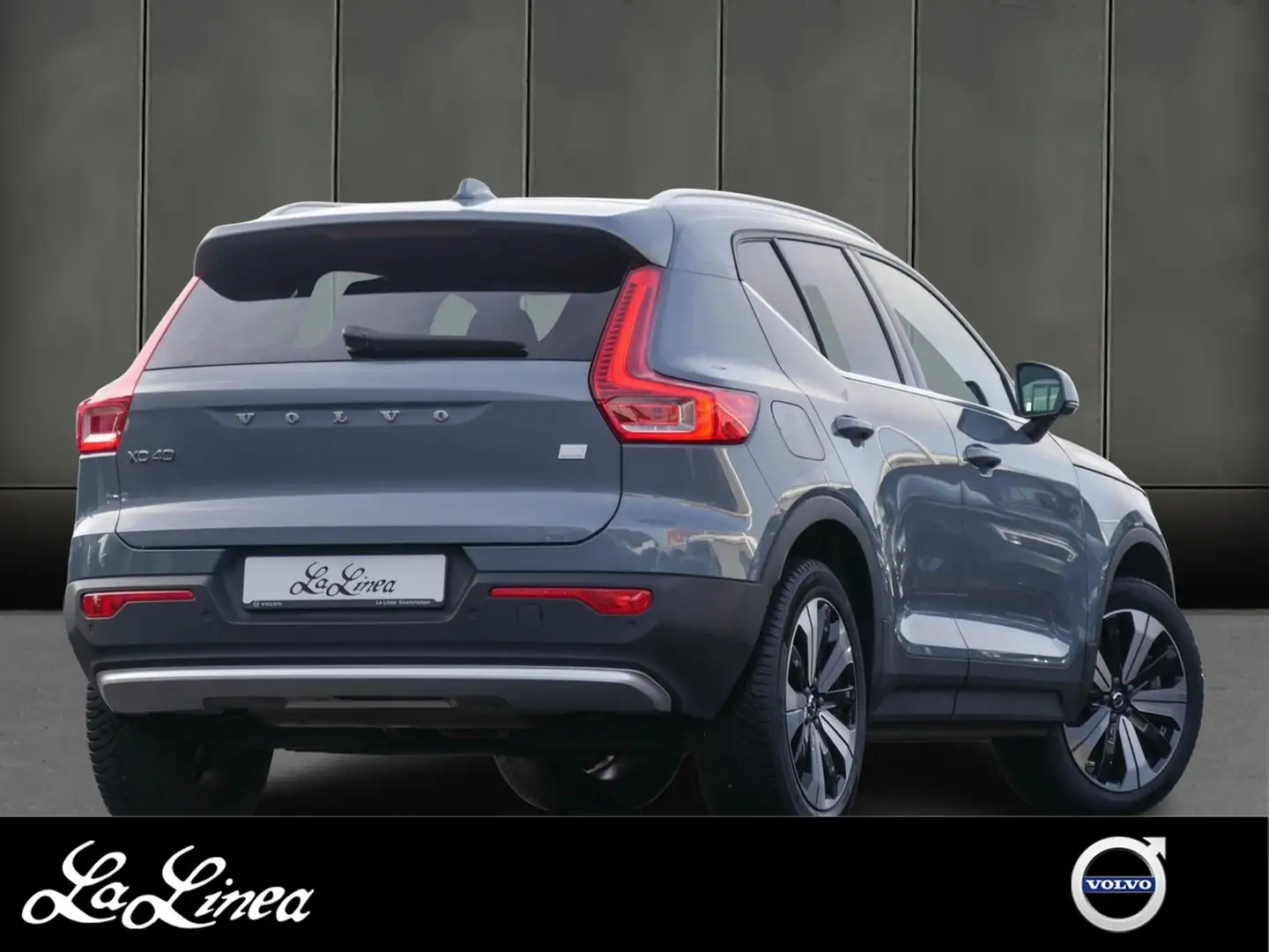 Volvo XC40 T5 Core Recharge Plug-In Hybrid 2WD Grau - 2