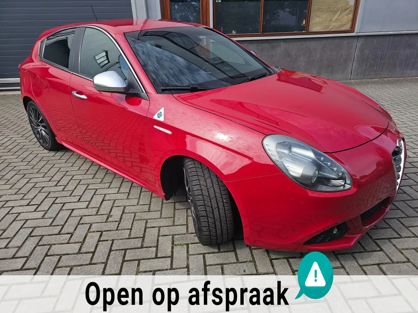 Alfa Romeo Giulietta 1.7 TBi Quadrifoglio Verde Czerwony - 2