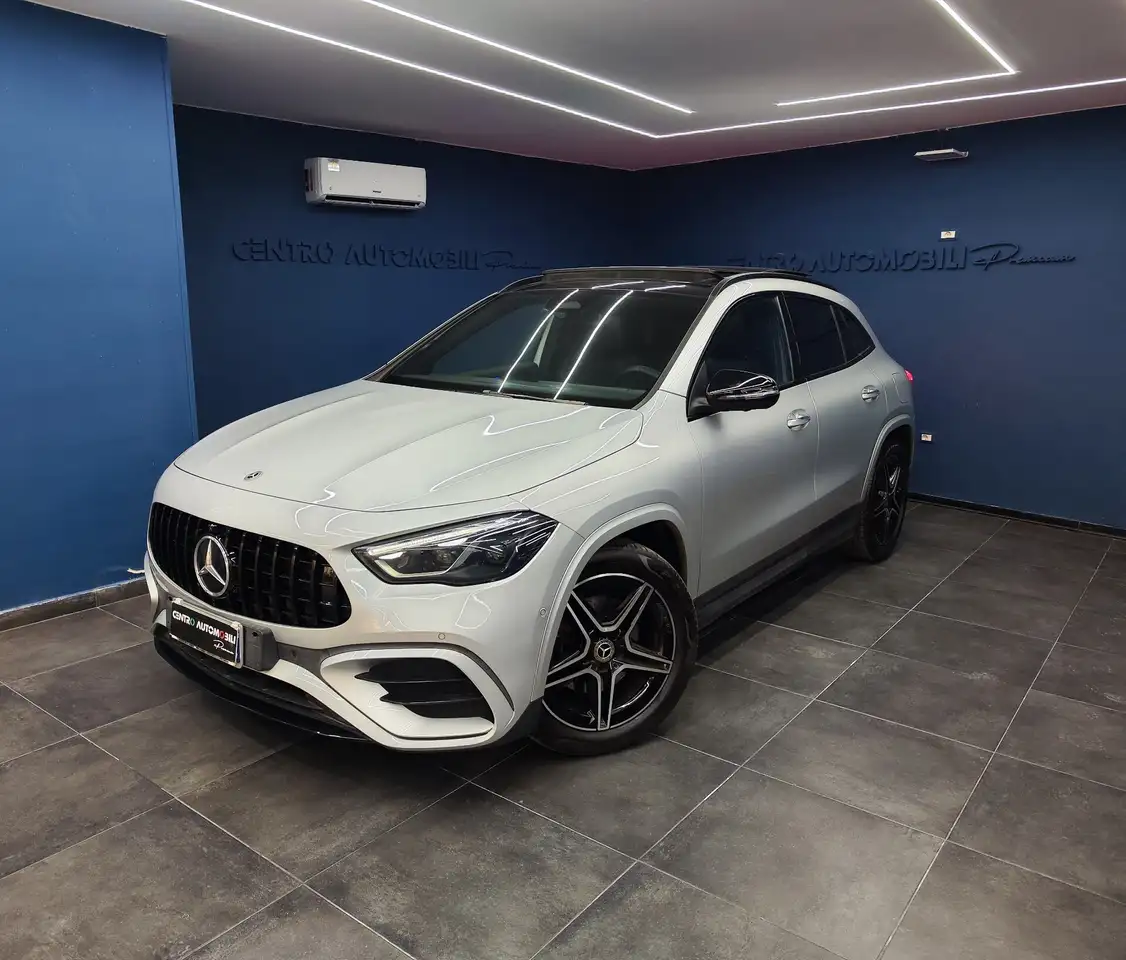 Mercedes-Benz GLA 200