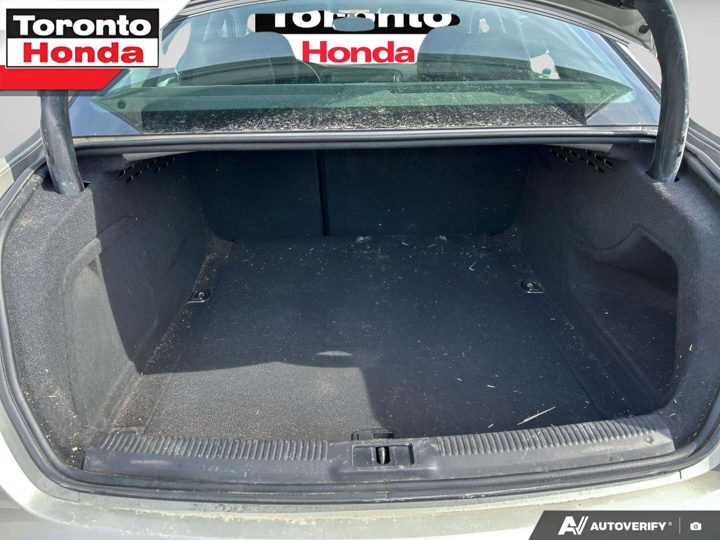 2013 Audi A4 Quattro thumb 43