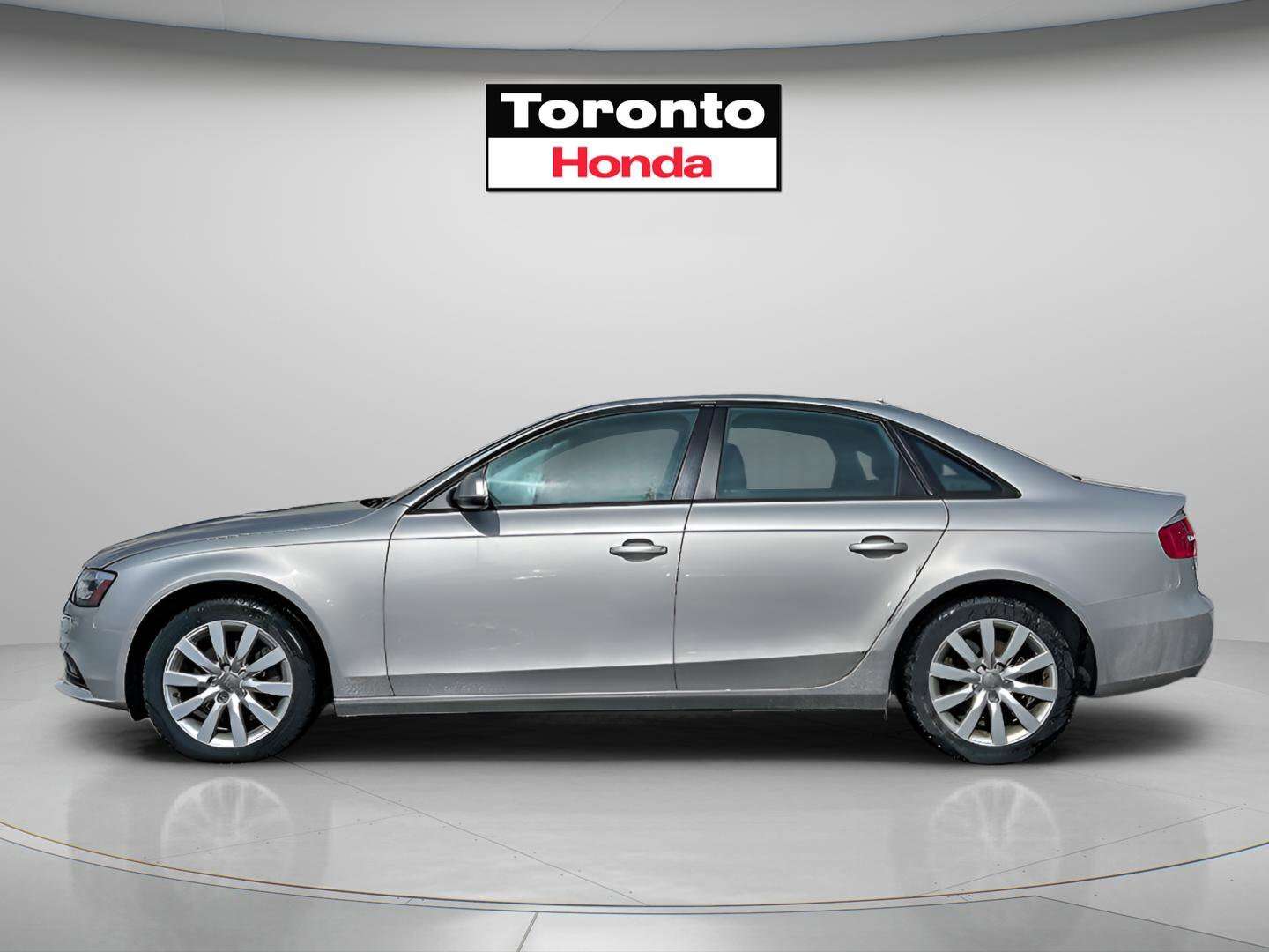 2013 Audi A4 Quattro thumb 30