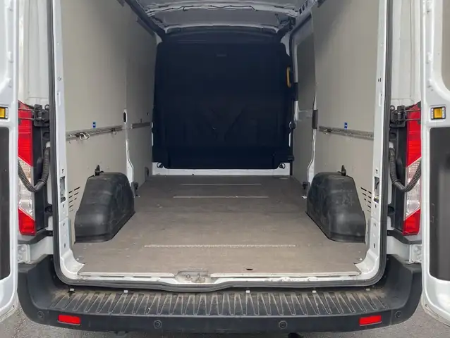 Ford Transit view 7