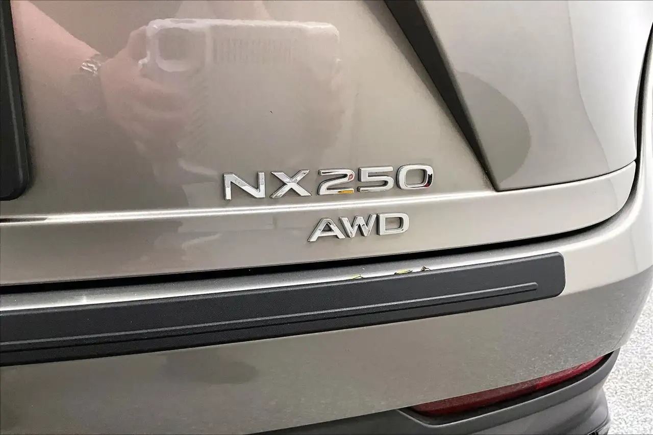 Lexus NX fotografie Lexus NX