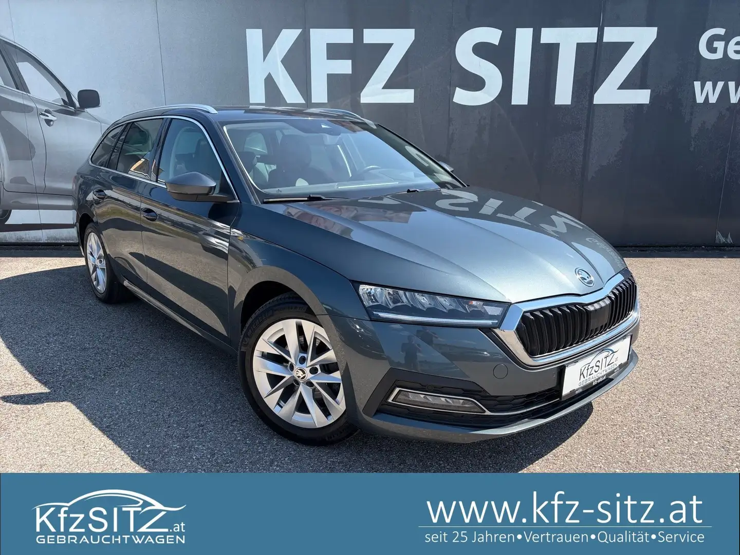 Skoda Octavia Combi 2,0 TDI Style DSG | AHK*PANO*ACC Grau - 1