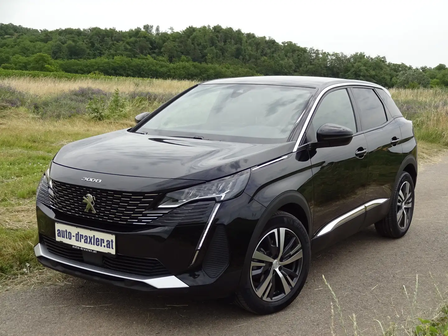 Peugeot 3008 PureTech 130 EAT8 Allure Schwarz - 1