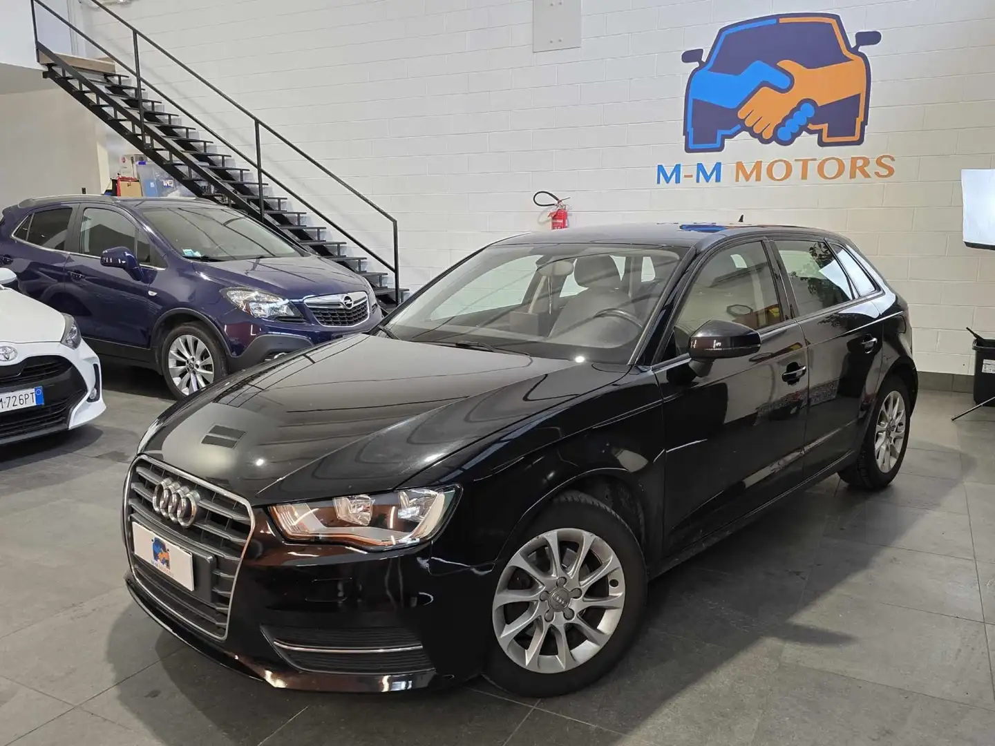 Audi A3 SPB 1.6 TDI clean diesel Ambition Zwart - 1