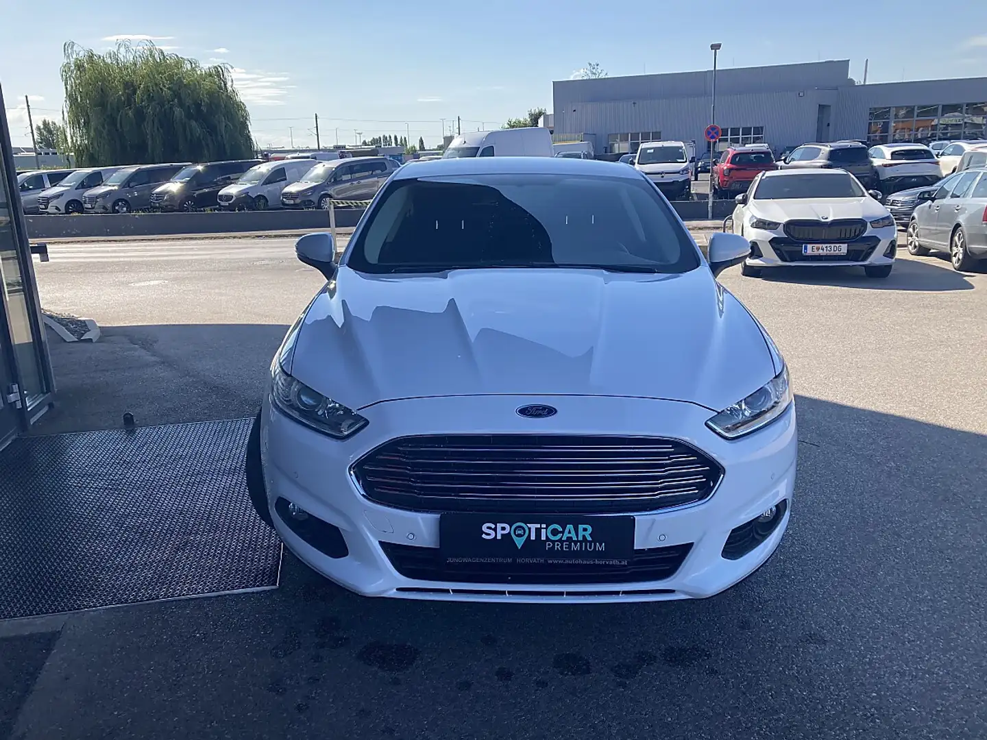 Ford Mondeo Trend 1,5 TDCi Start/Stop Weiß - 2