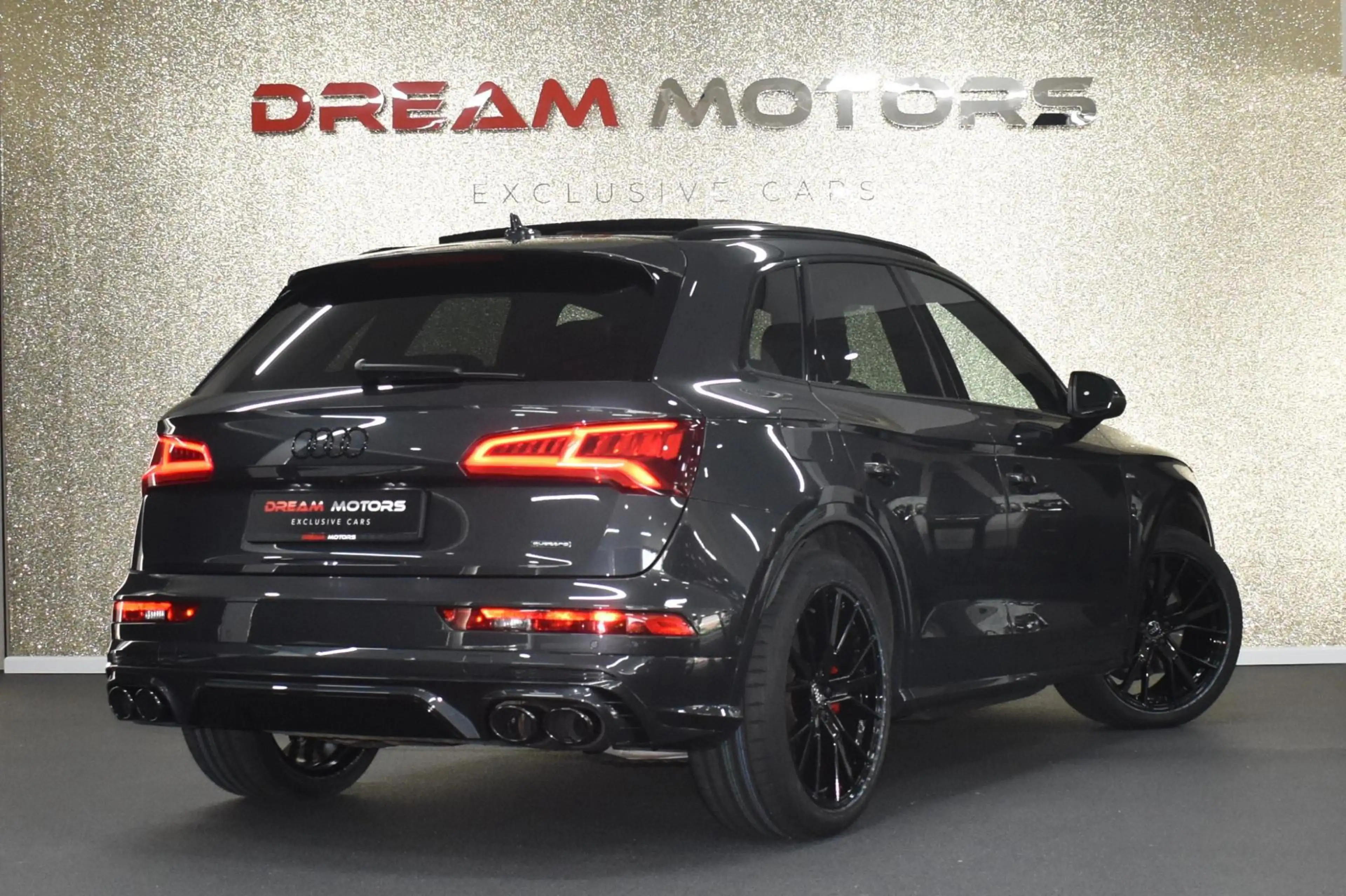 Audi Q5 55 TFSI e Quattro COMPETITION 367pk | LUCHTVERING — photo 6