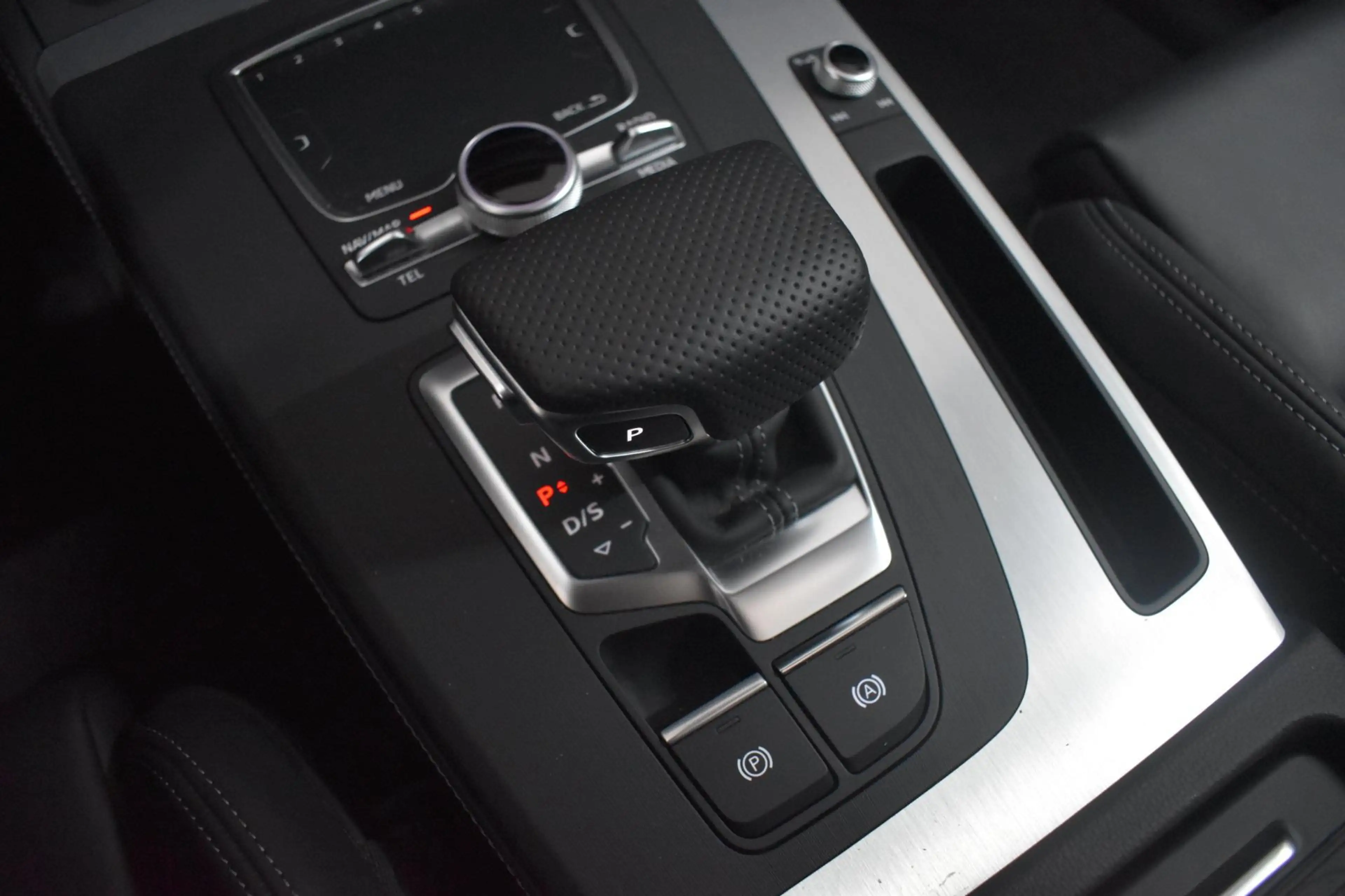 Audi Q5 55 TFSI e Quattro COMPETITION 367pk | LUCHTVERING — photo 21