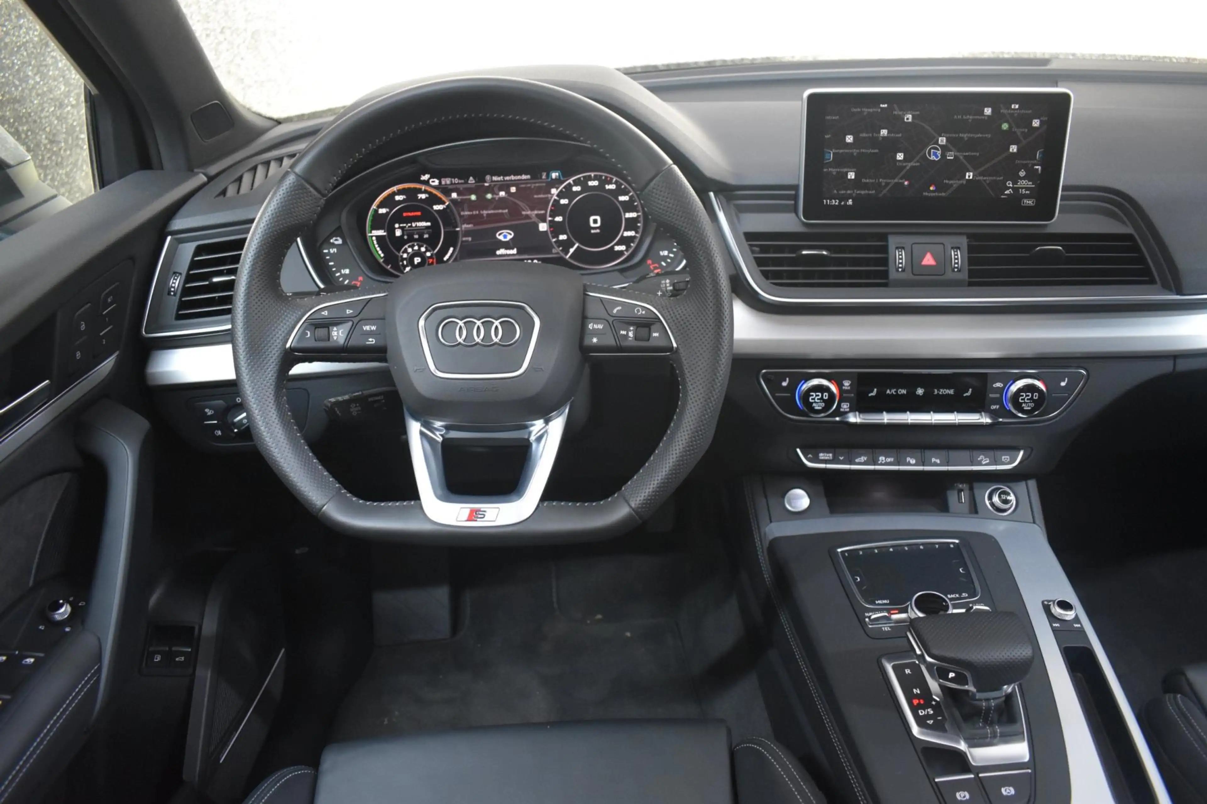 Audi Q5 55 TFSI e Quattro COMPETITION 367pk | LUCHTVERING — photo 4