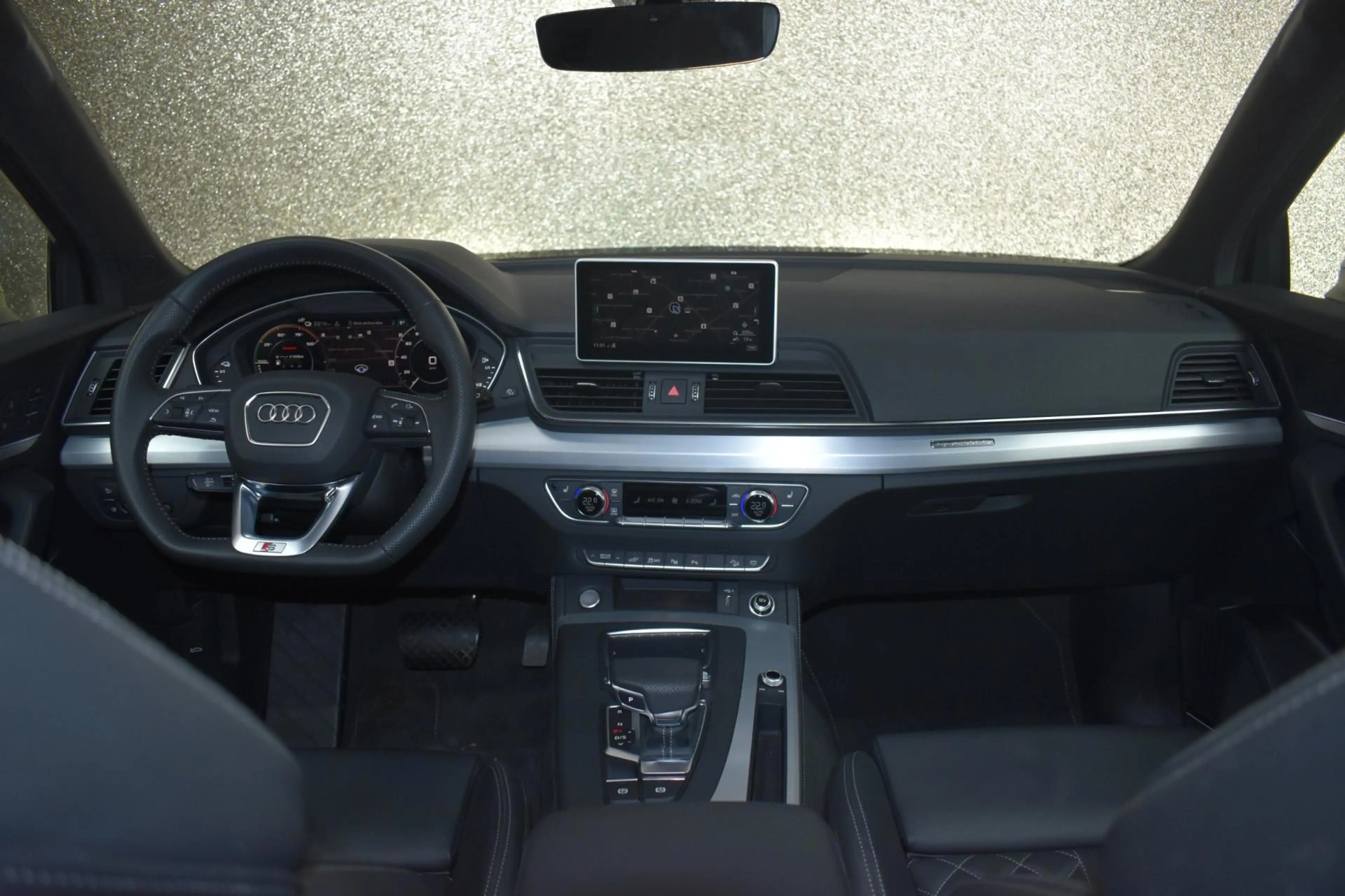 Audi Q5 55 TFSI e Quattro COMPETITION 367pk | LUCHTVERING — photo 16