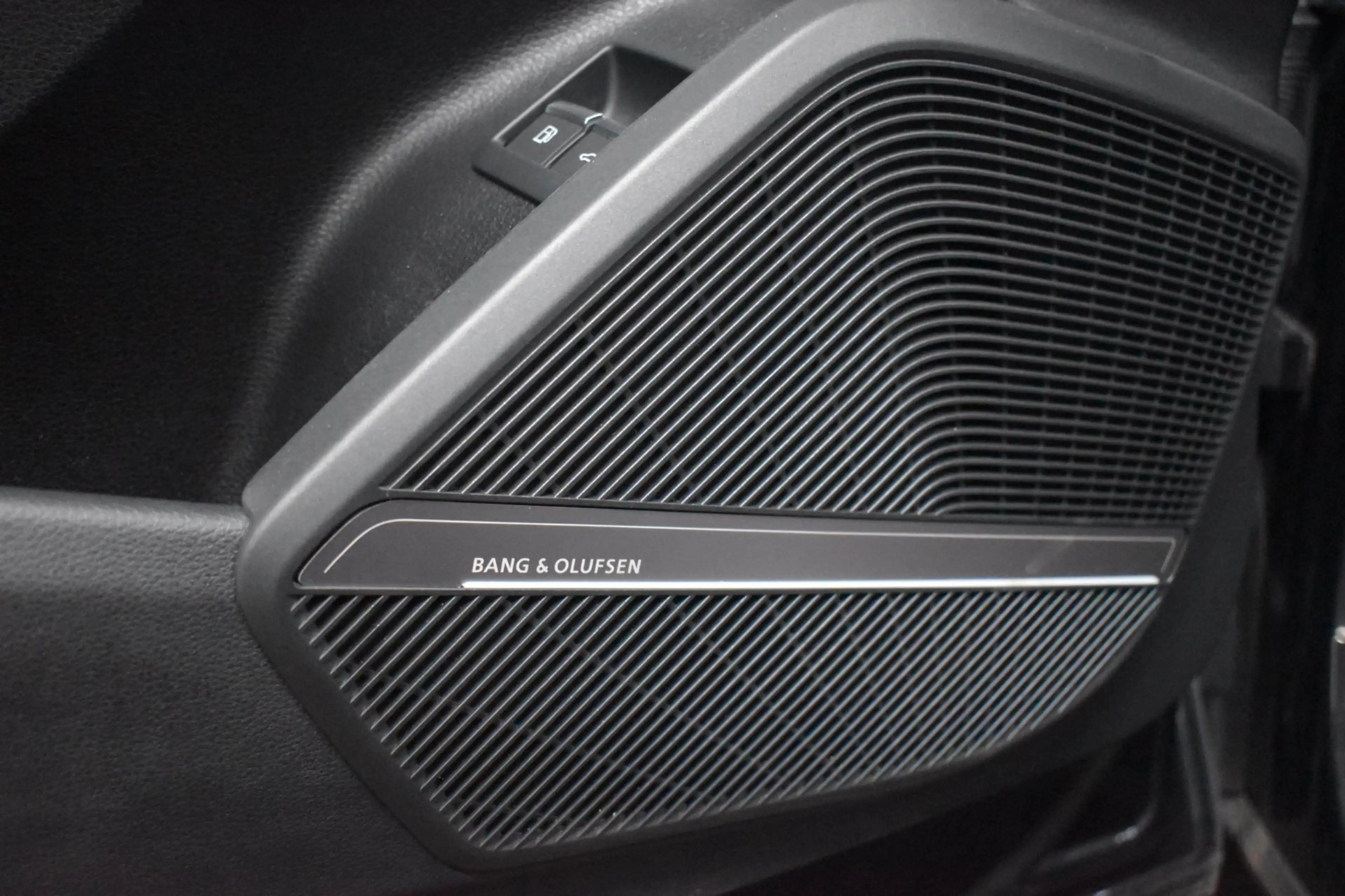 Audi Q5 55 TFSI e Quattro COMPETITION 367pk | LUCHTVERING — photo 18