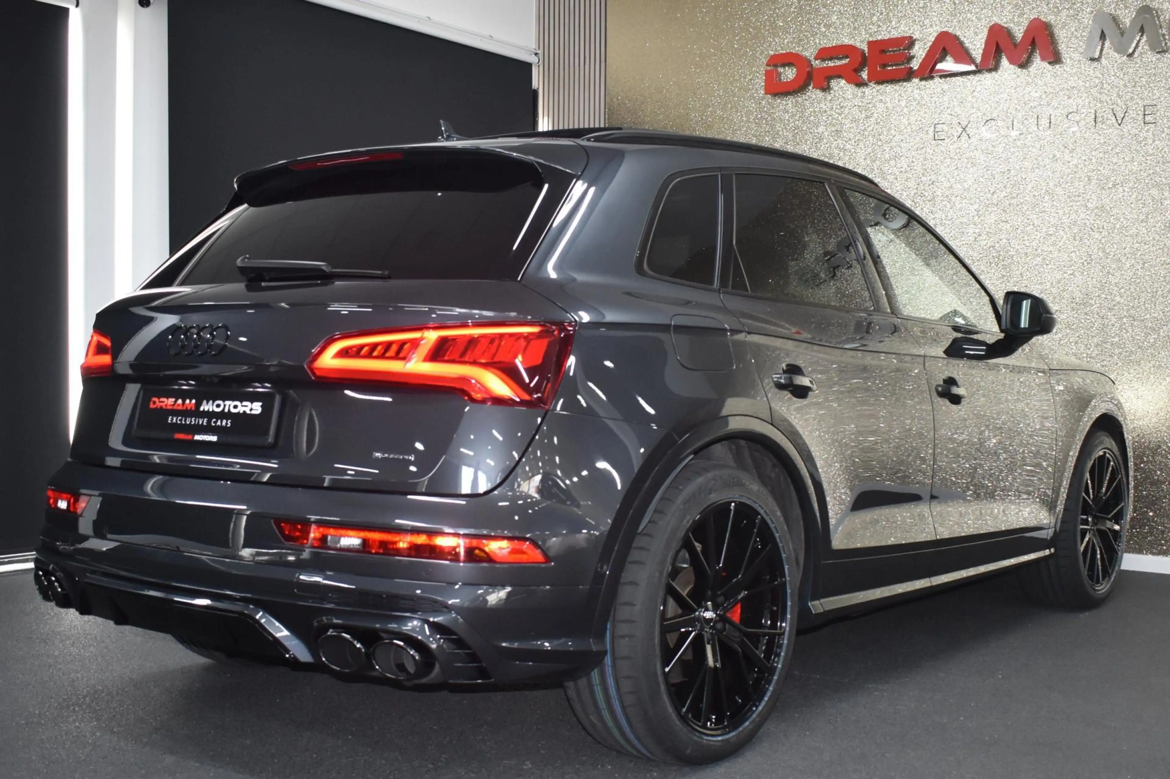 Audi Q5 55 TFSI e Quattro COMPETITION 367pk | LUCHTVERING — photo 11