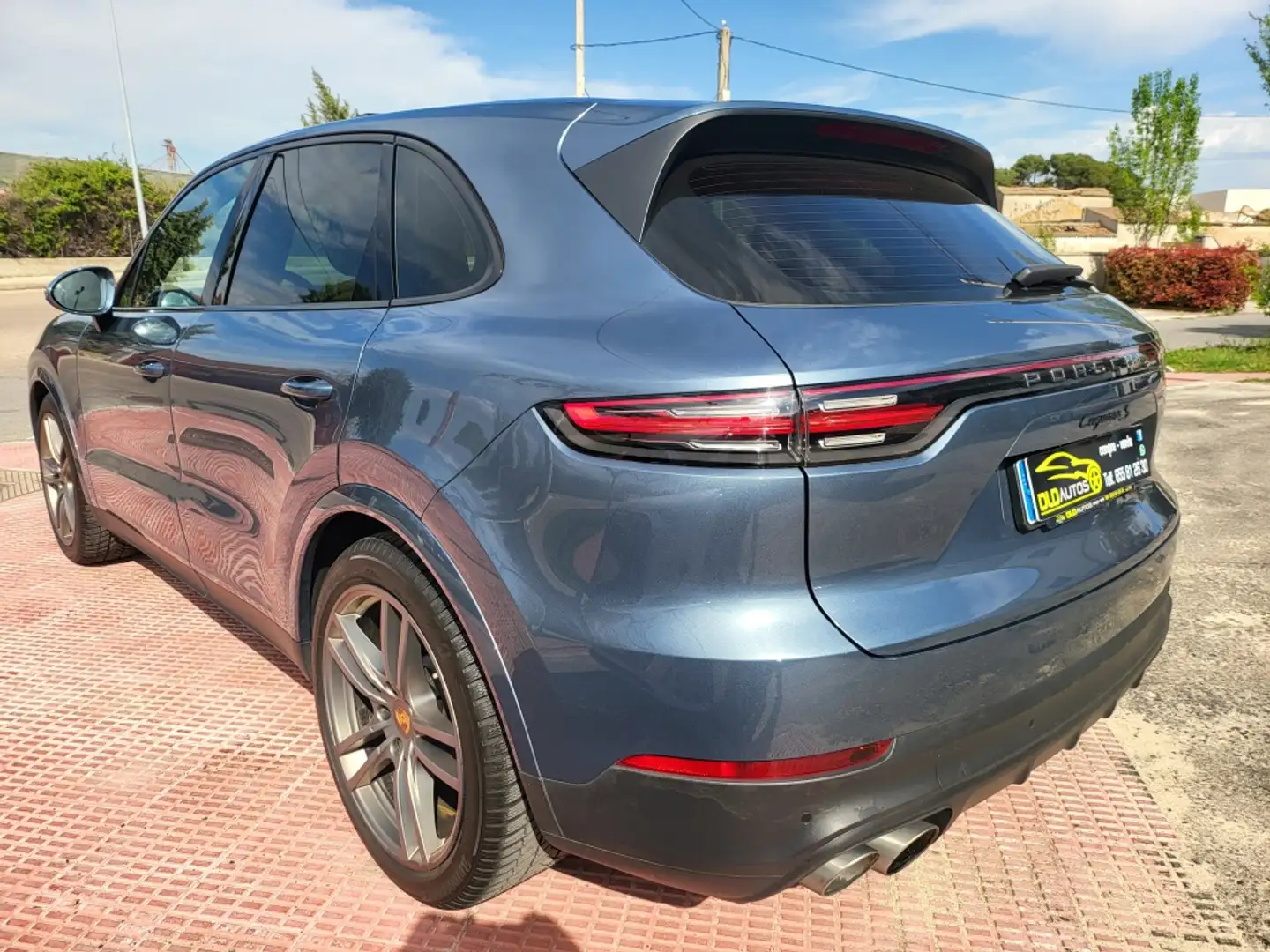Porsche Cayenne S Aut. Blau - 2