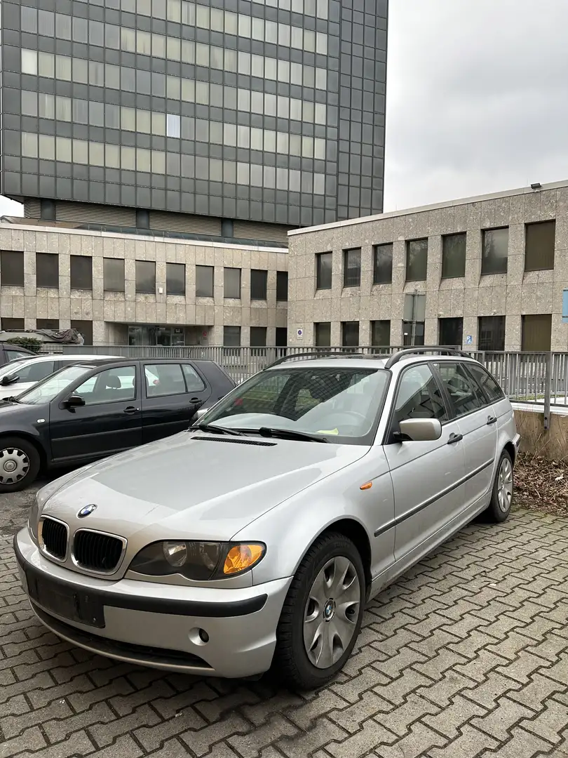 BMW 320 320d touring E46 Plateado - 1