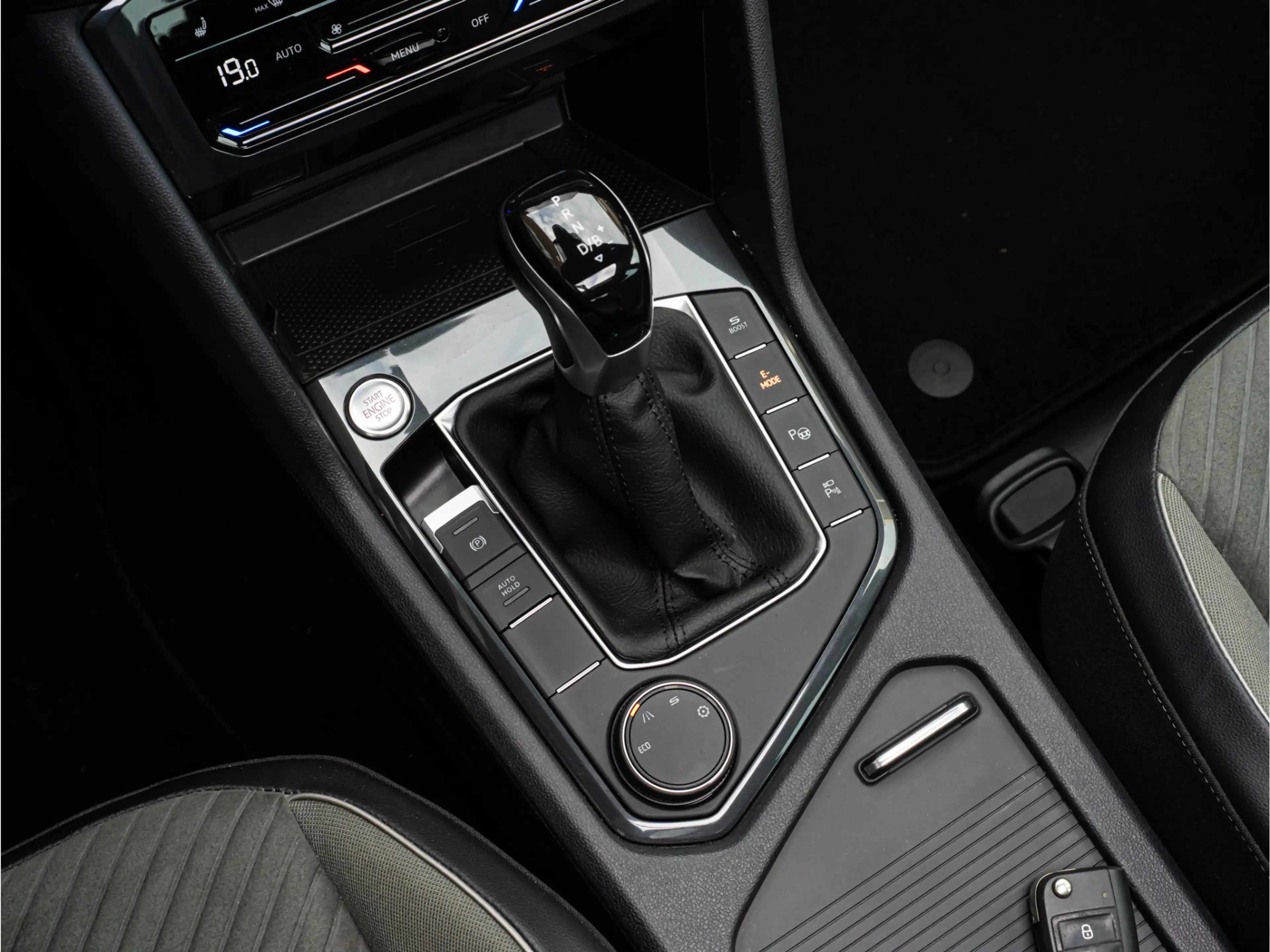 SEAT Tarraco 1.4 TSI e-Hybrid PHEV Xperience PANO 20 INCH 360 C — photo 29