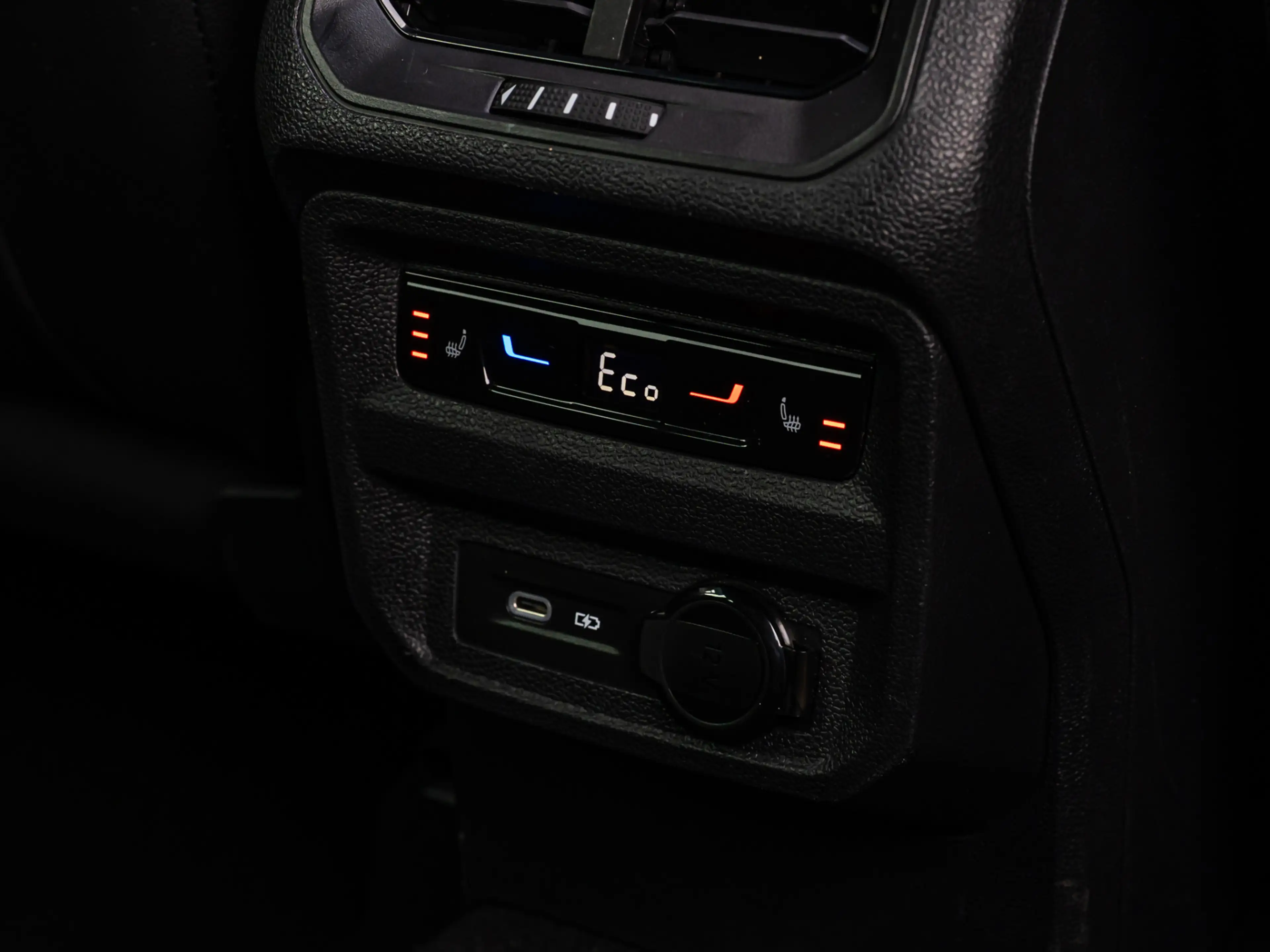 SEAT Tarraco 1.4 TSI e-Hybrid PHEV Xperience PANO 20 INCH 360 C — photo 16