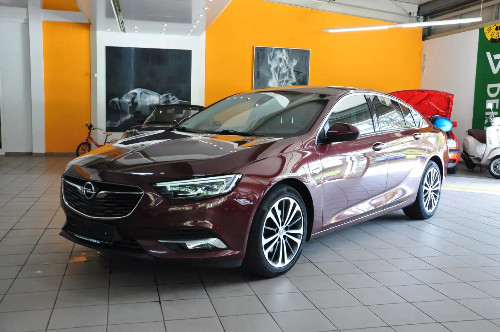 Opel Insignia B Grand Sport Ultimate 4x4EXCLUSIVE OPC Braun - 1
