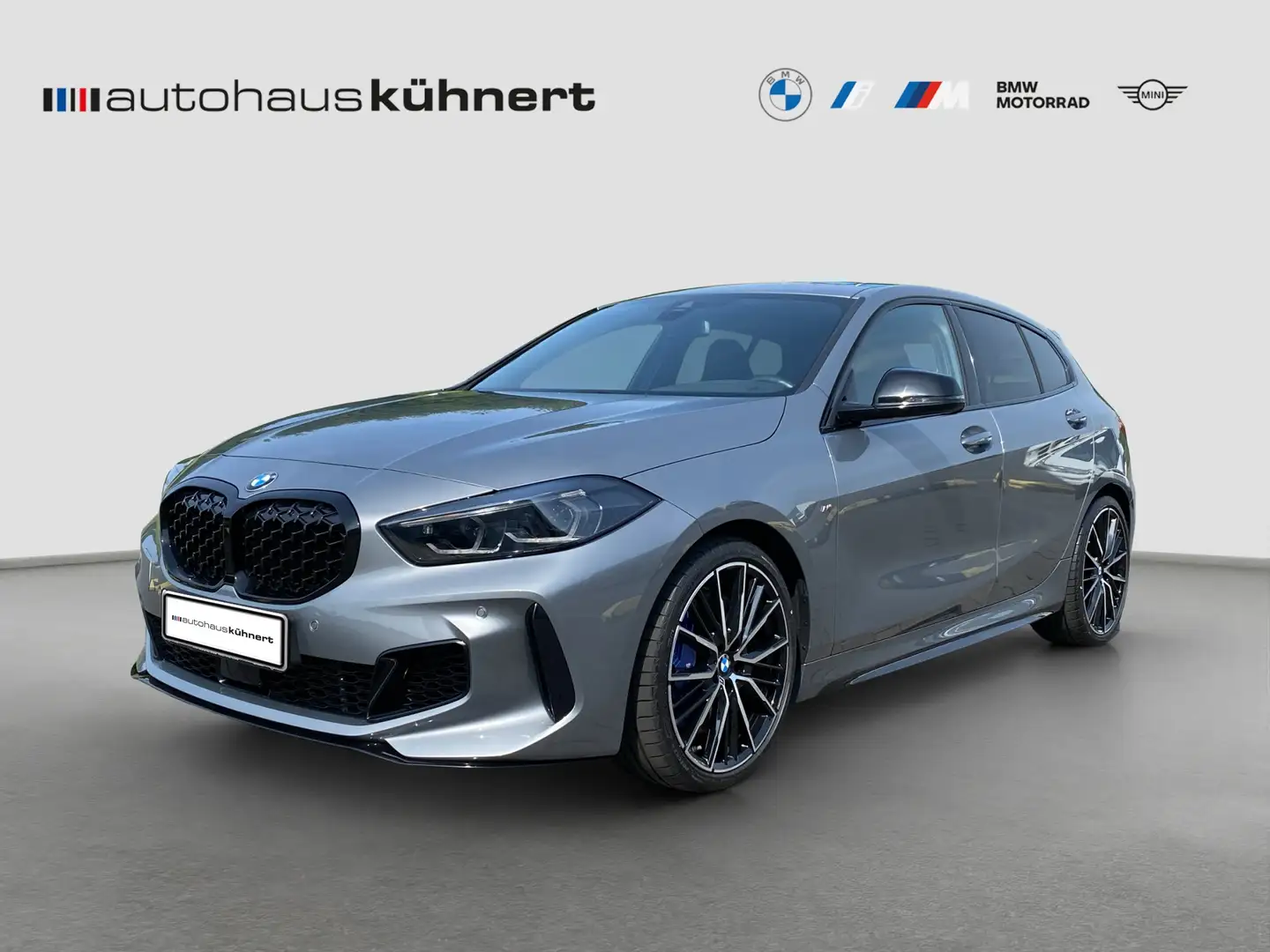 BMW 135 Mi xDrive ///PerformancePak. Shadow M-Sitze Grau - 1