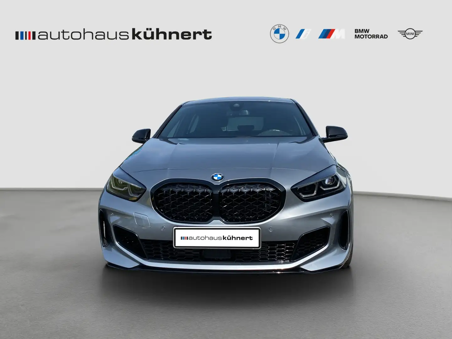 BMW 135 Mi xDrive ///PerformancePak. Shadow M-Sitze Grau - 2