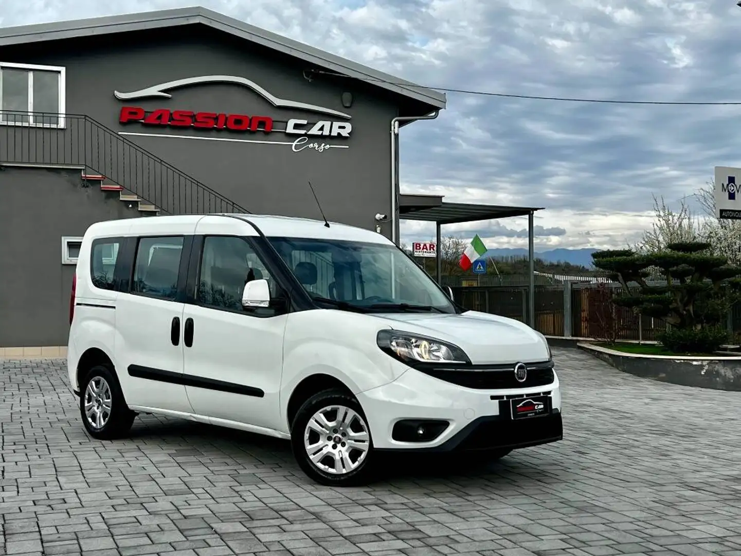 Fiat Doblo 1.6 mjt 16v Easy s&s 105cv Blanc - 1
