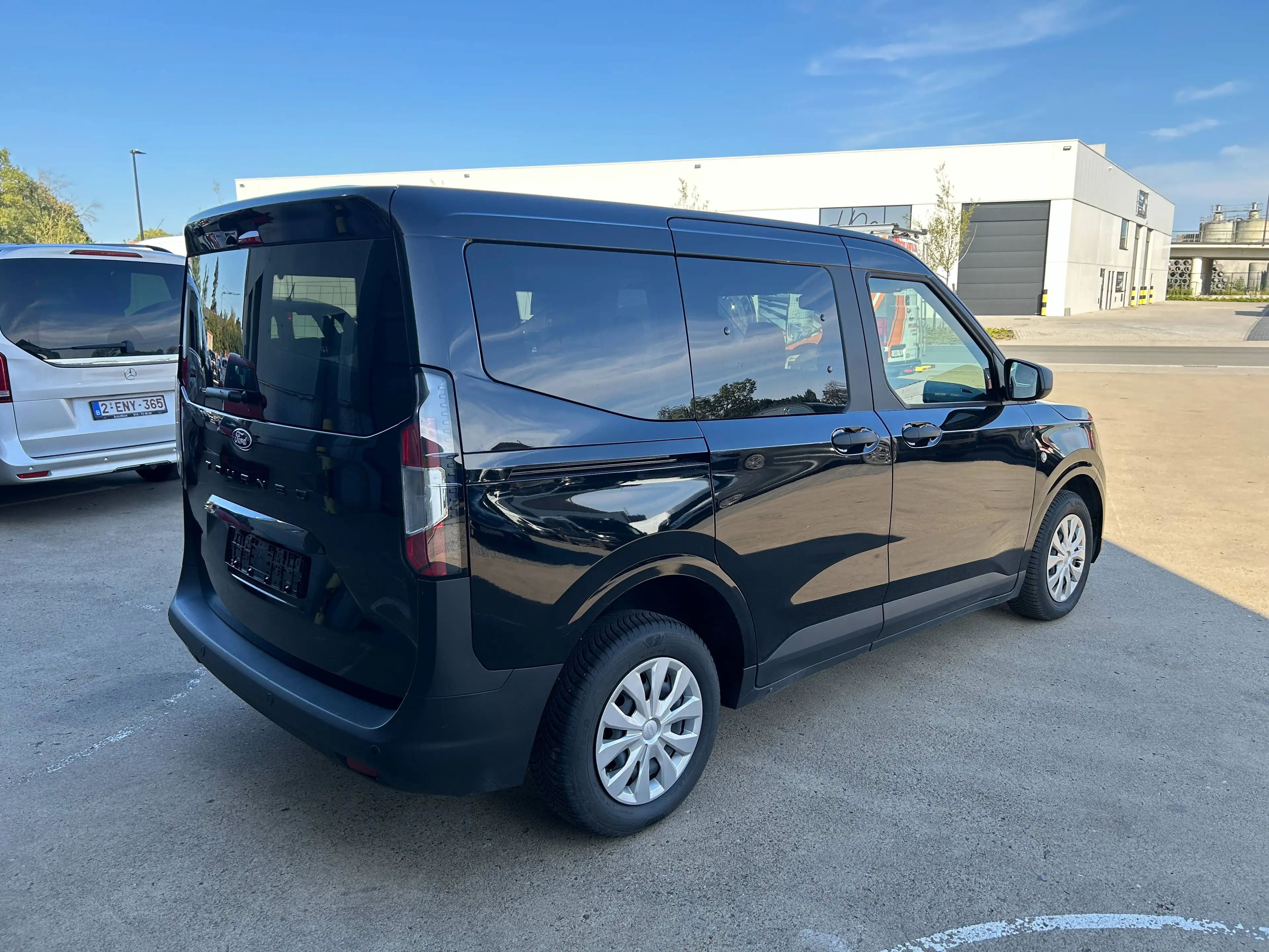 Ford Tourneo Courier Tourneo Courier 1.0 EcoBoost Titanium Titanium — photo 3