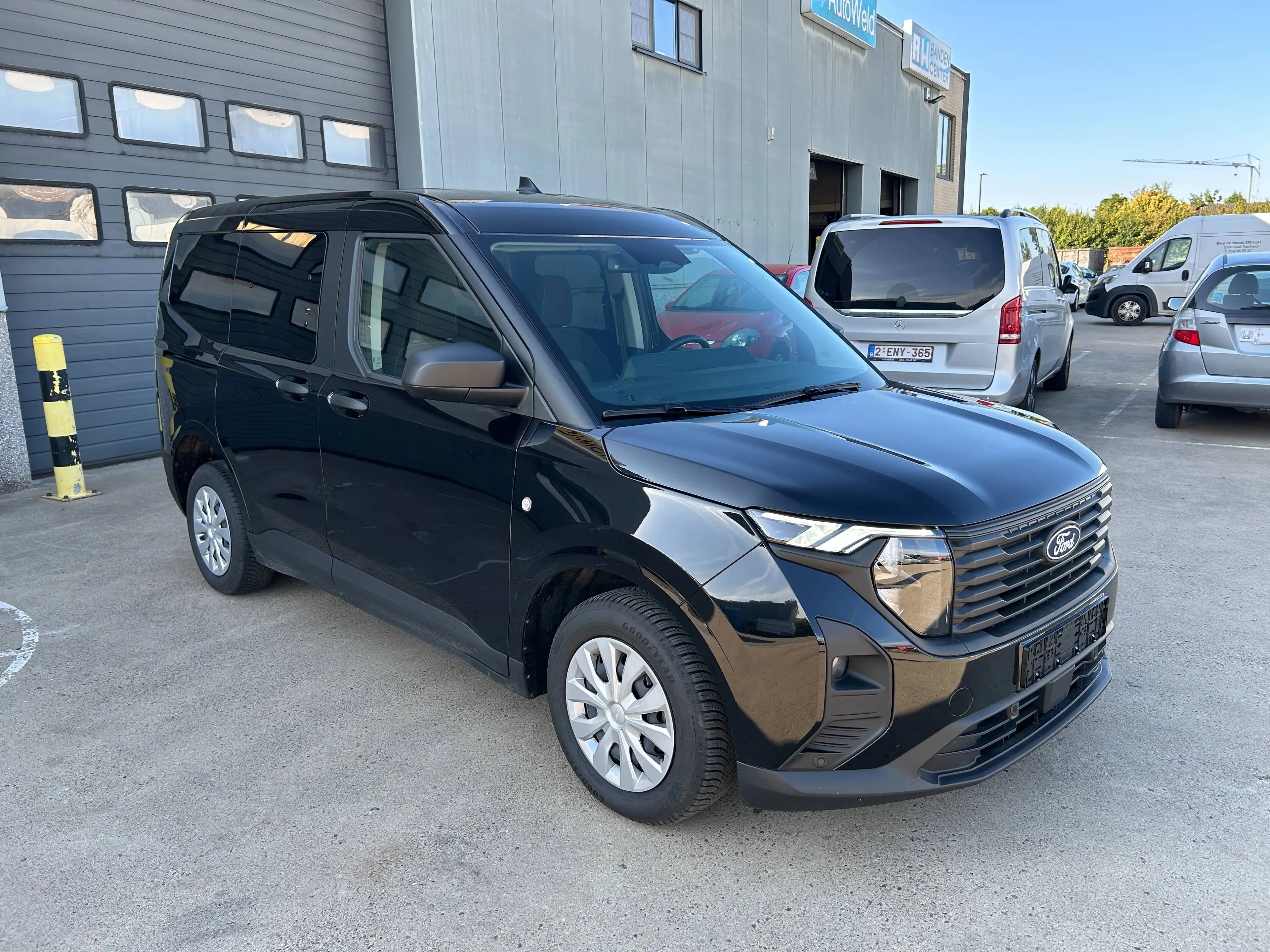 Ford Tourneo Courier Tourneo Courier 1.0 EcoBoost Titanium Titanium — photo 2