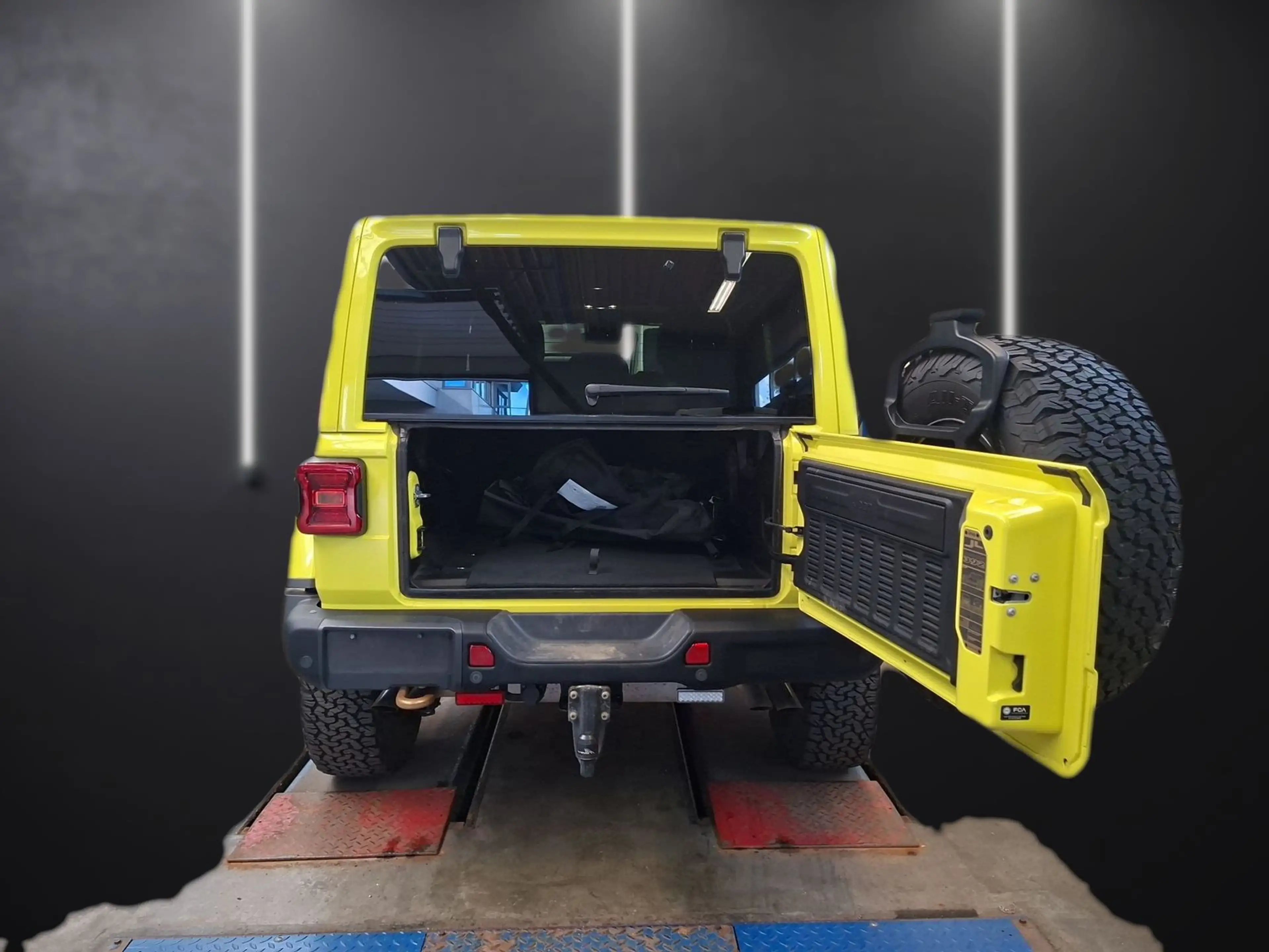 Jeep Wrangler Rubicon Unlimited 392 — photo 9