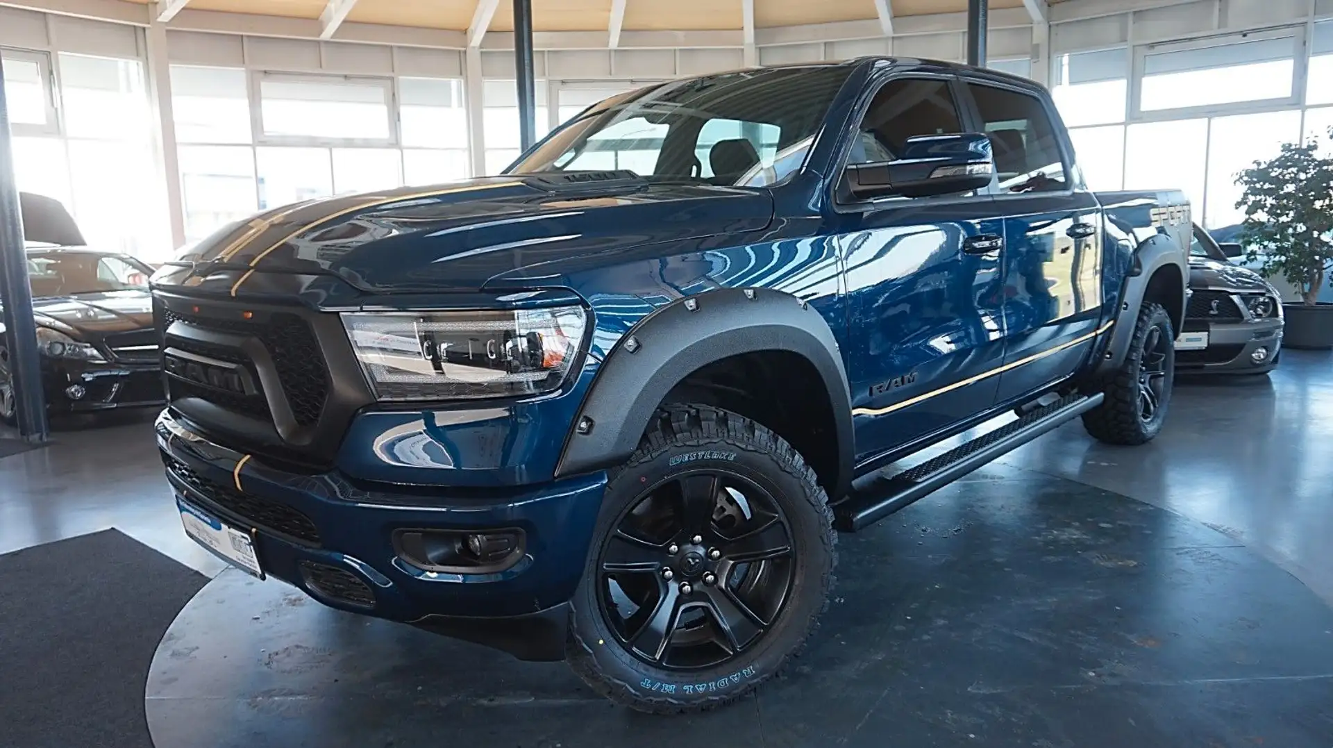 Dodge RAM 1500 Lone Star 4x4*Leder*Navi*Alu20*Crew-Cab Azul - 1