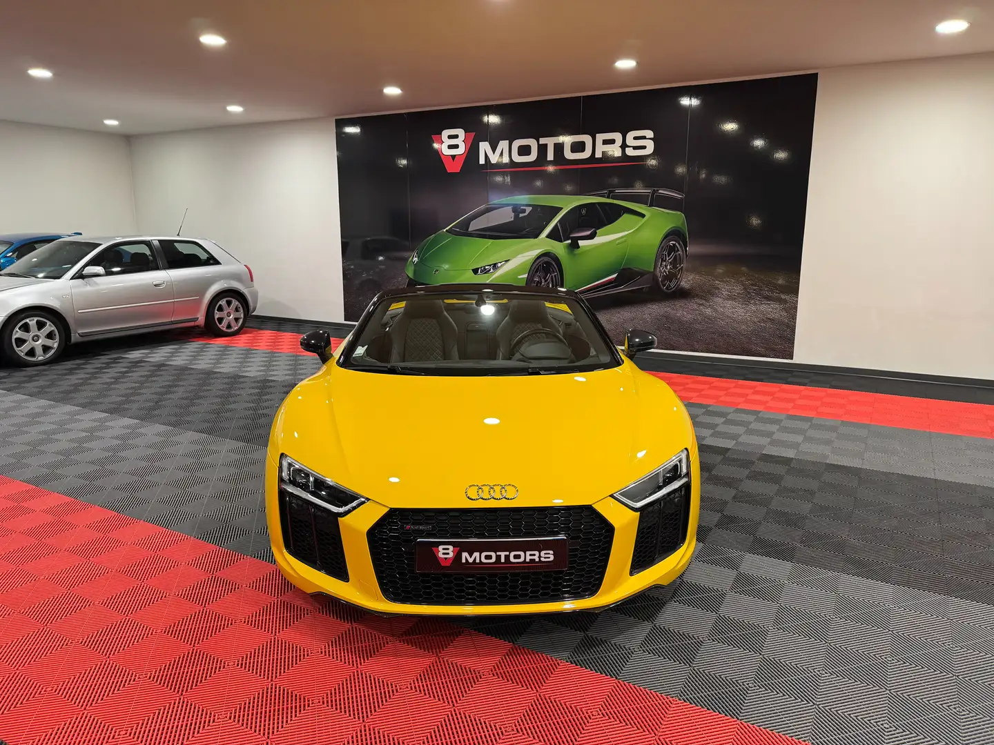 Audi R8 Spyder V10 5.2 FSI 540 S tronic 7 Quattro Žlutá - 1
