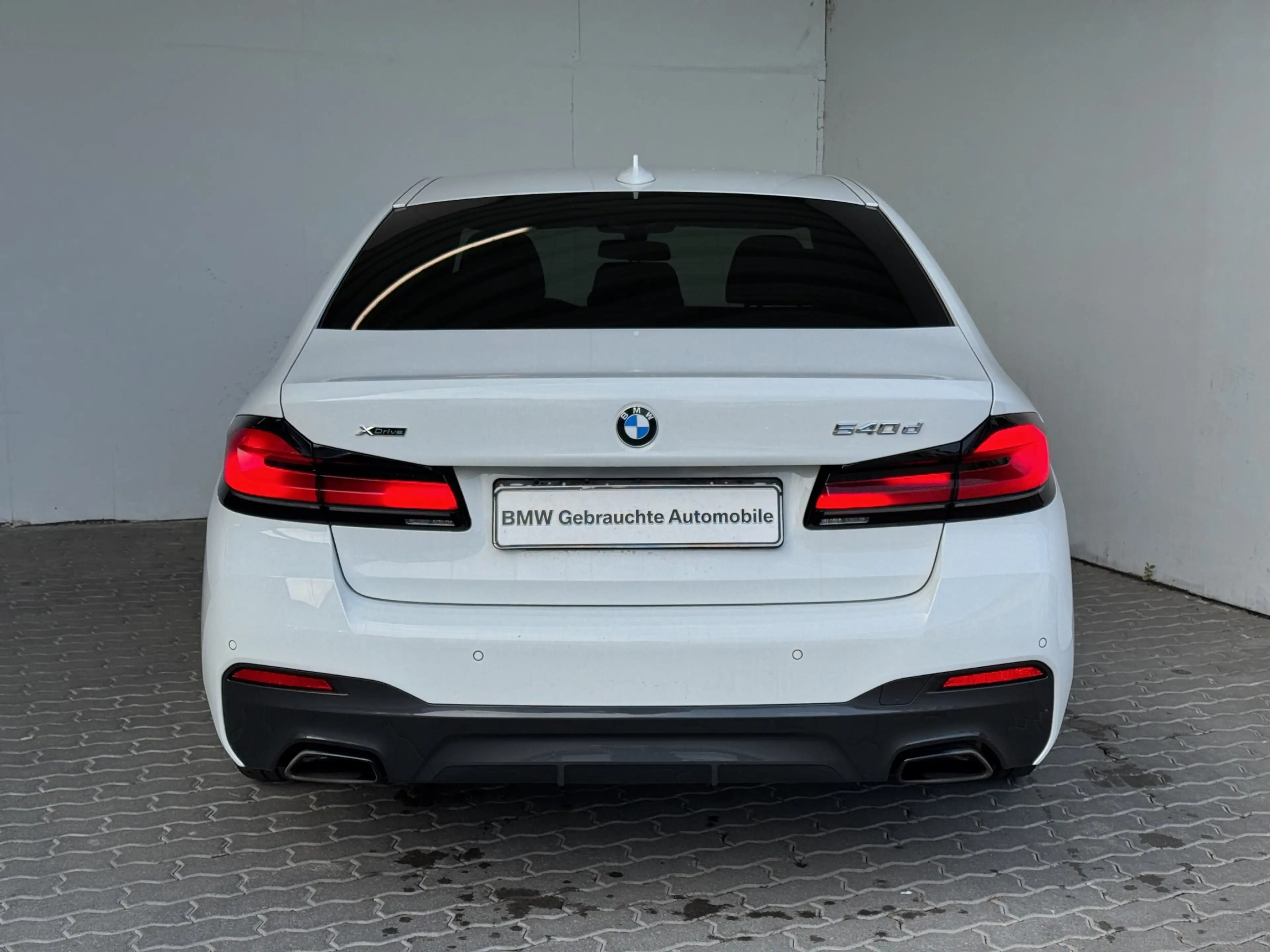 BMW 540 dA xDrive Lim. M Sport LiveCock.HUD.GSD.HiFi. — photo 3