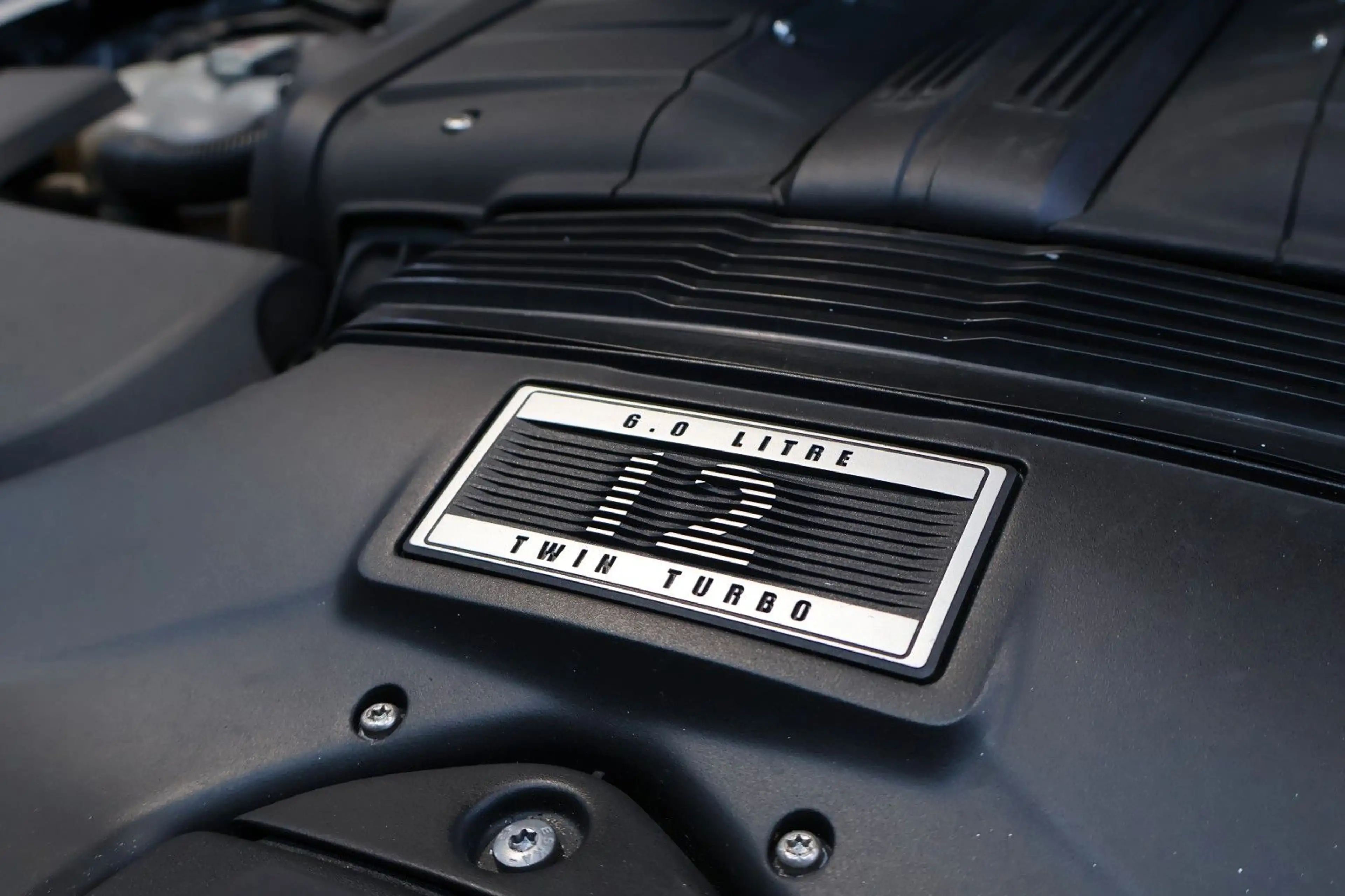 Bentley Bentayga 6.0 W12 4WD/SOFTCLOSE/PANO/LED/MASSAGE — photo 11