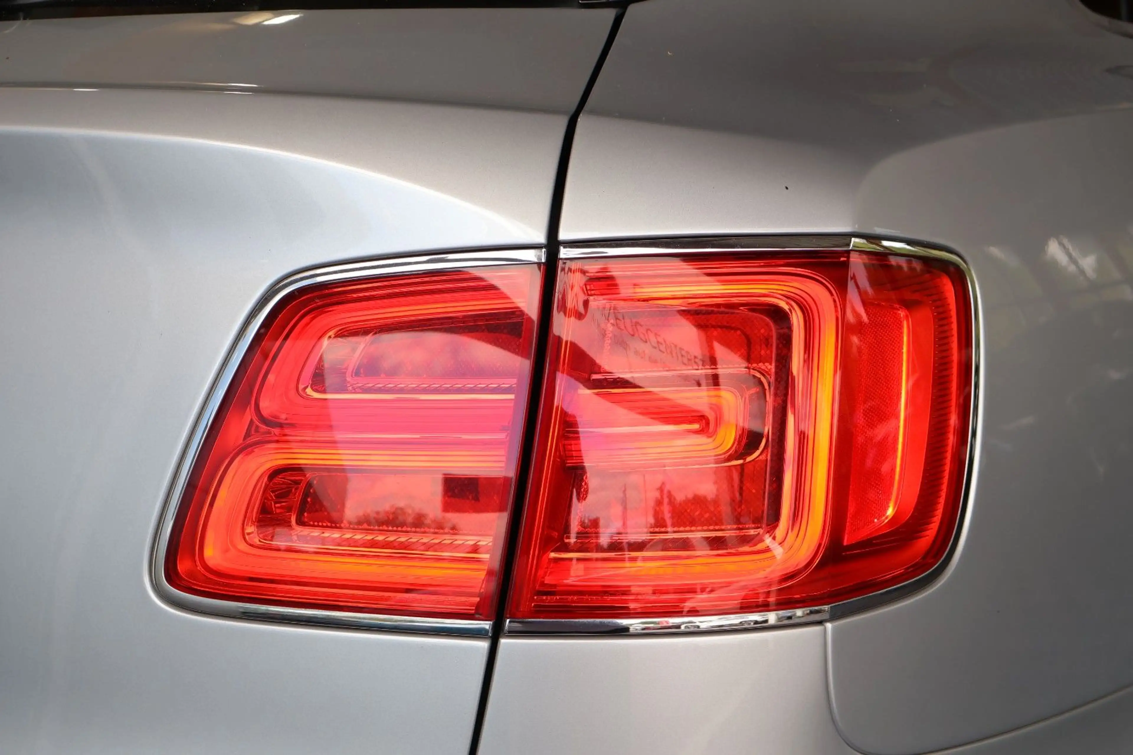 Bentley Bentayga 6.0 W12 4WD/SOFTCLOSE/PANO/LED/MASSAGE — photo 10